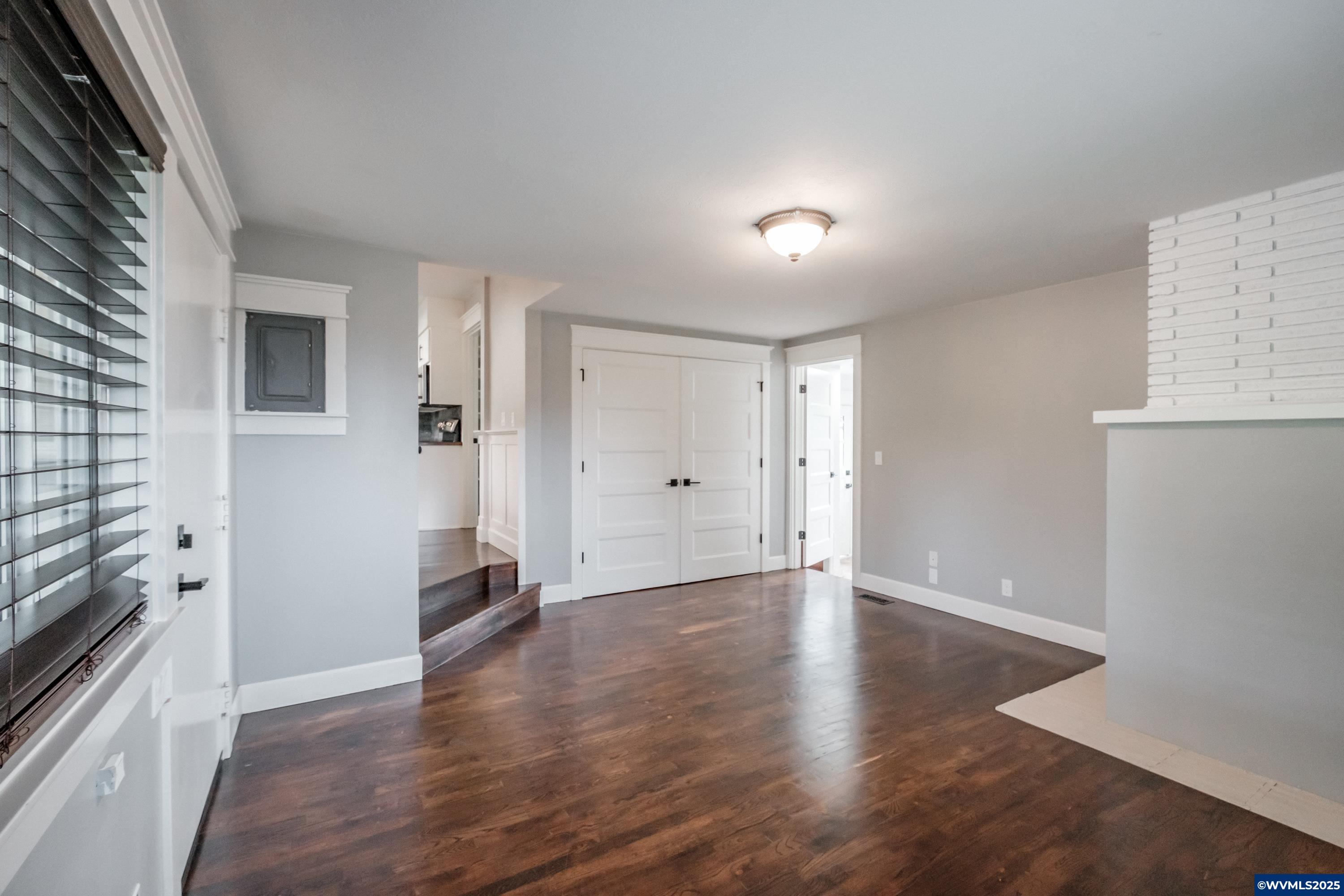 Silverton, Oregon 97381, United States, 3 Bedrooms Bedrooms, ,2 BathroomsBathrooms,Residential,Active,81092