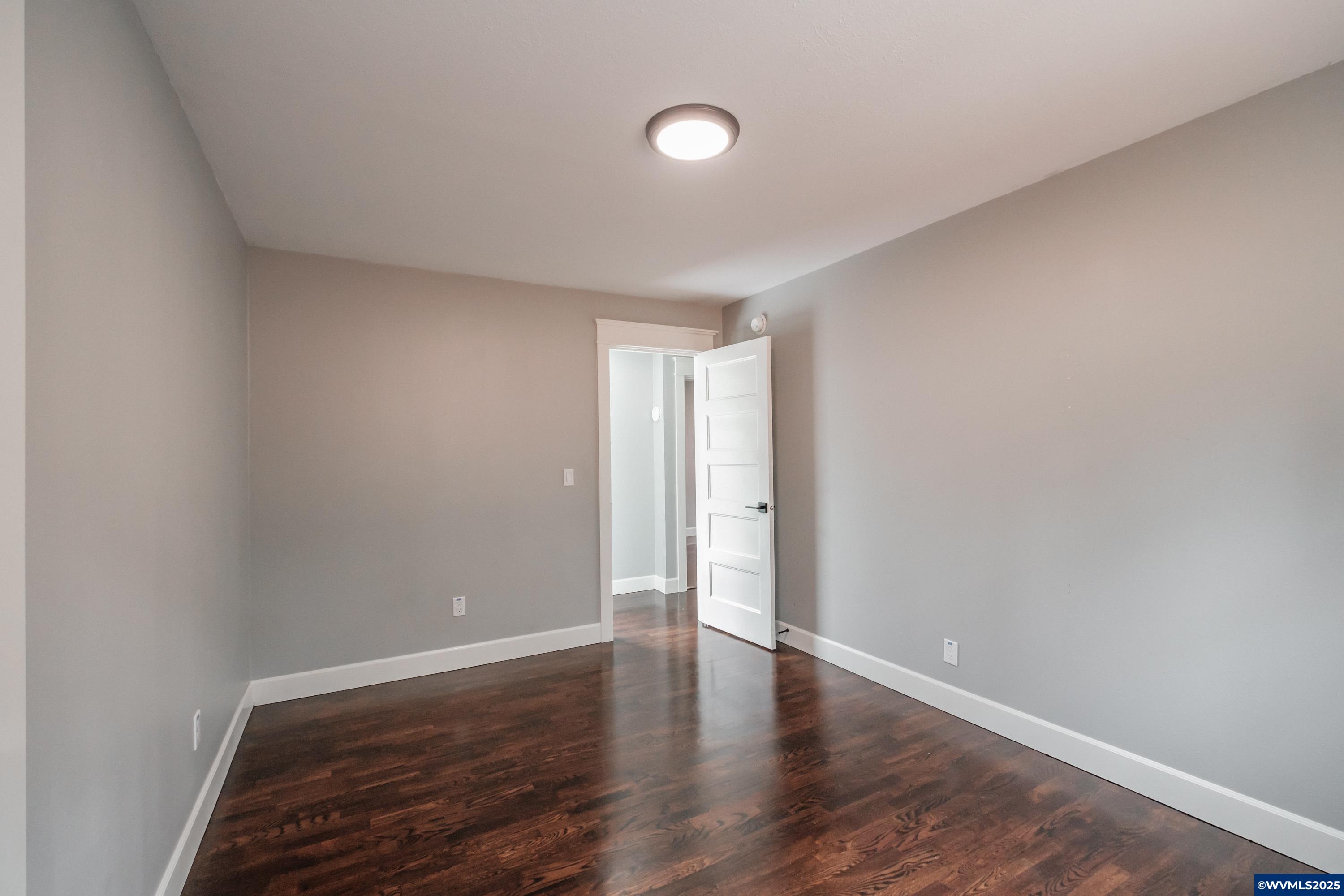 Silverton, Oregon 97381, United States, 3 Bedrooms Bedrooms, ,2 BathroomsBathrooms,Residential,Active,81092