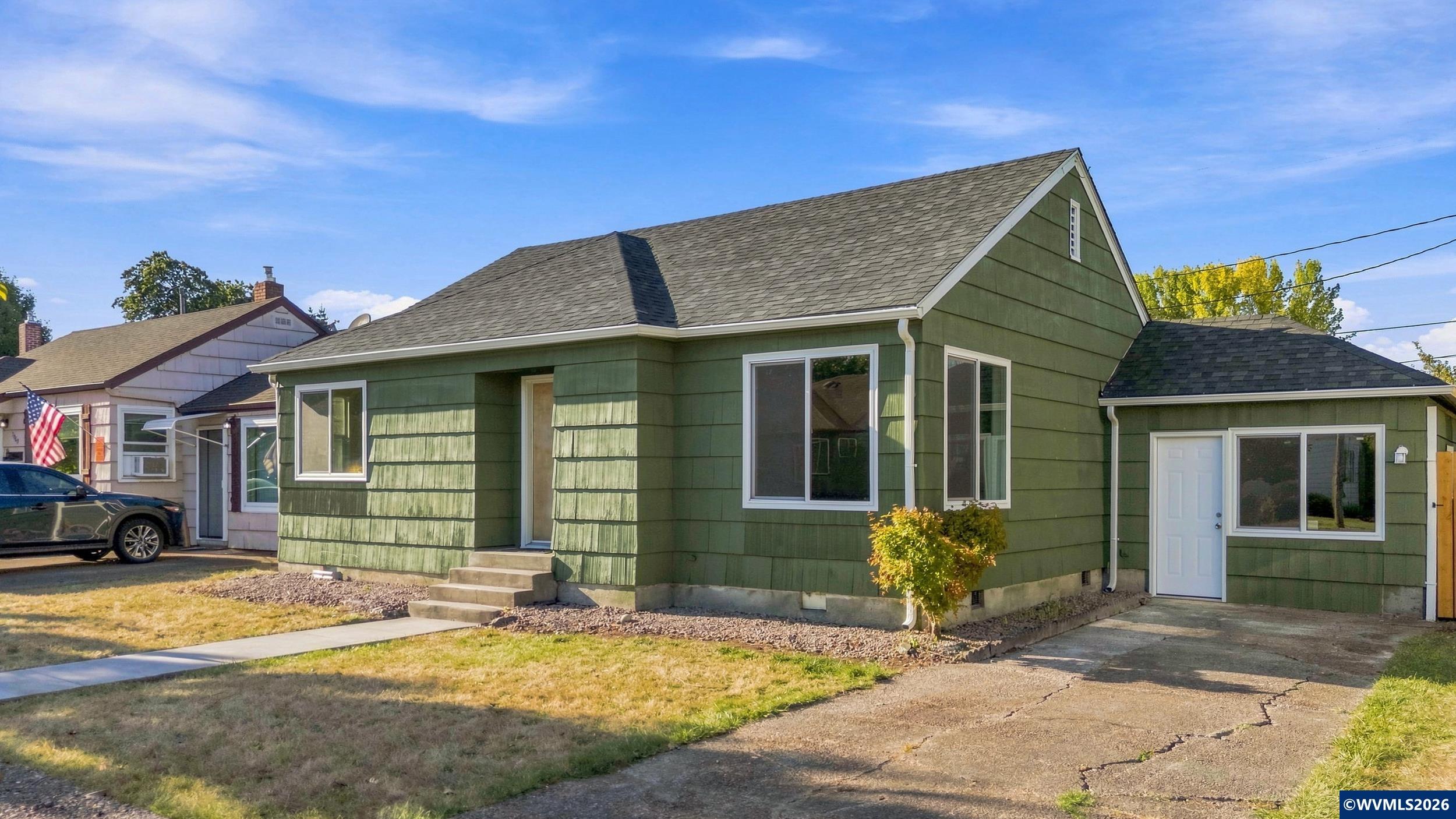 1059 15th Av SW