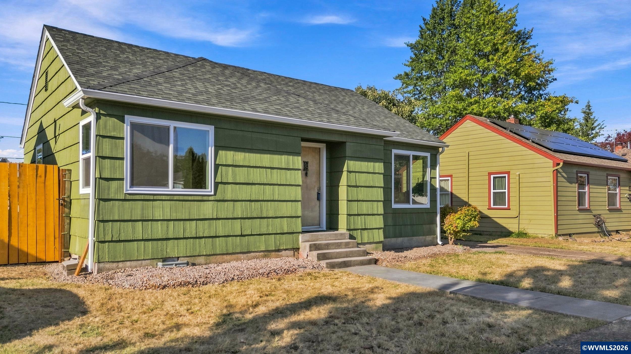 1059 15th Av SW