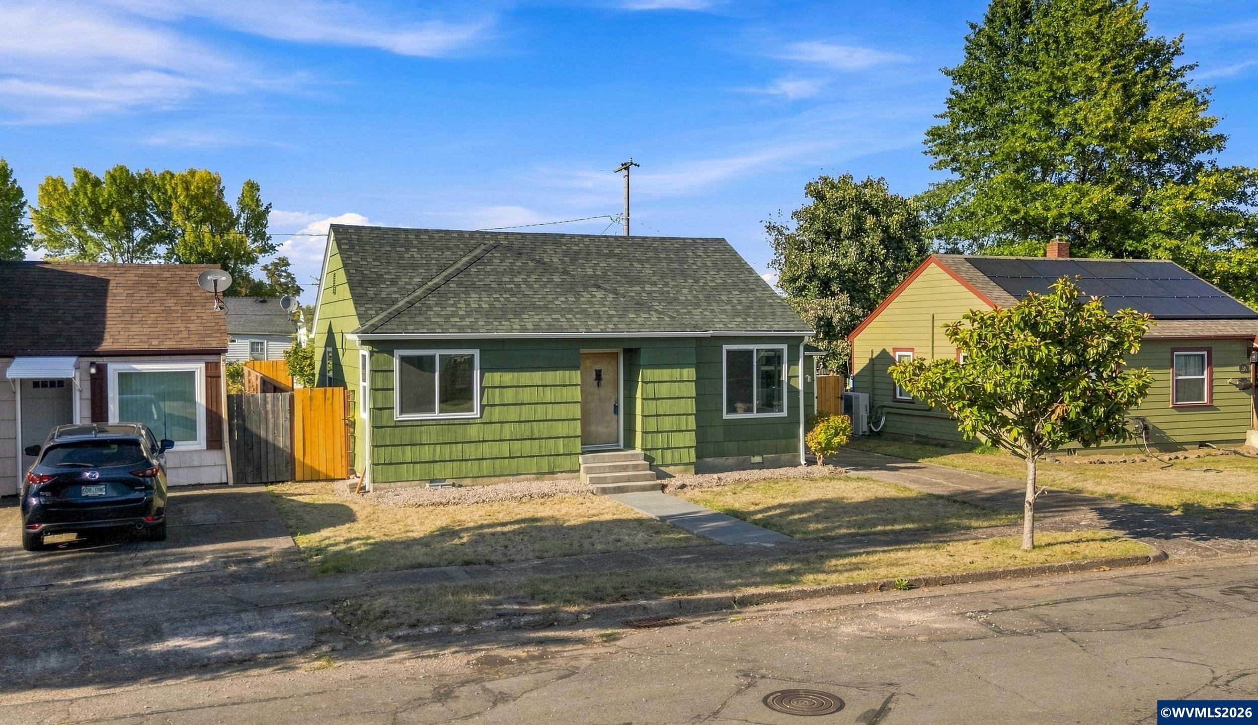1059 15th Av SW