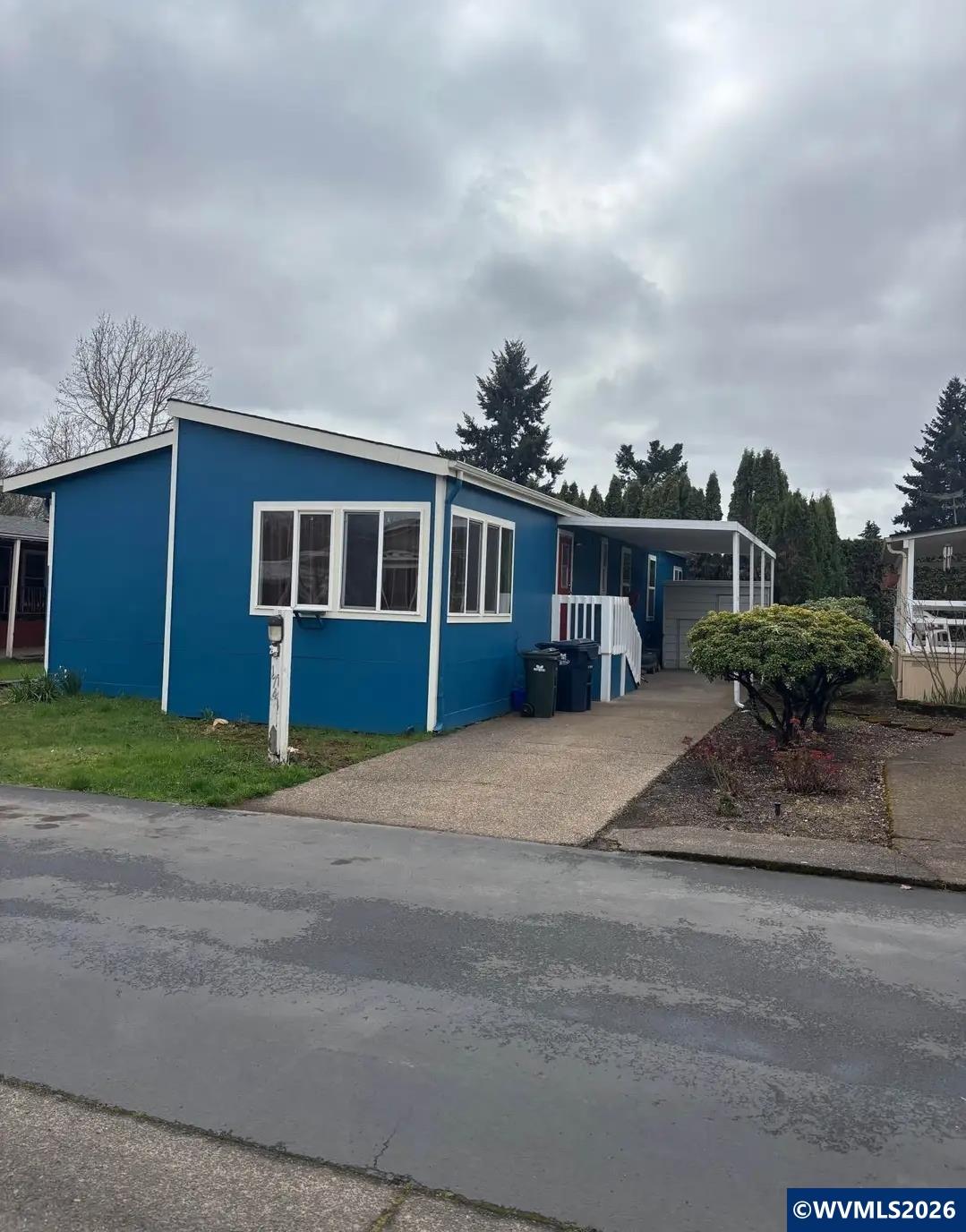 1400 Candlelight #174 Dr