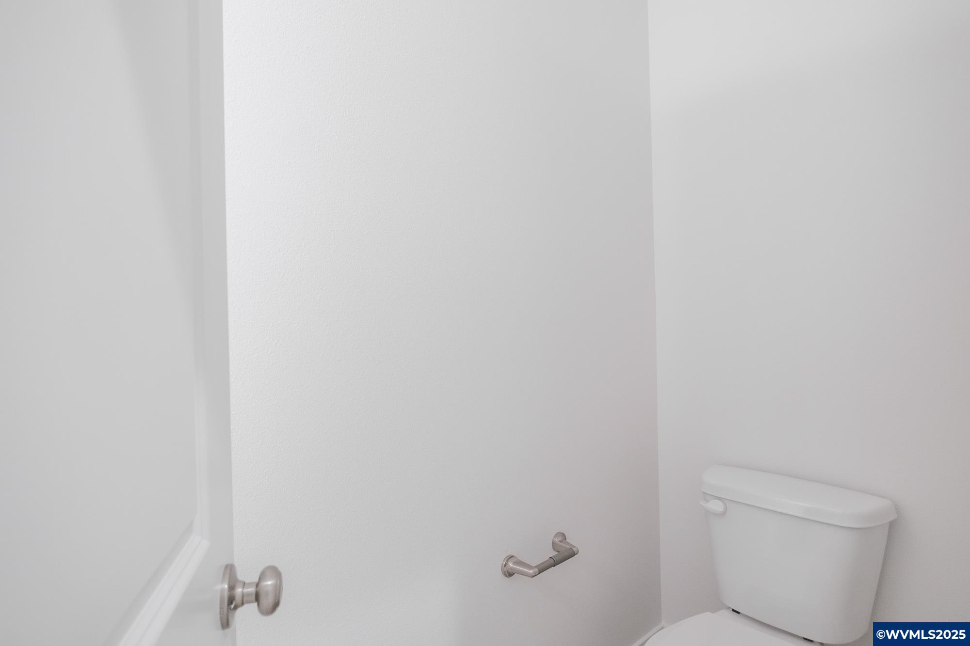 Lebanon, Oregon 97355, United States, 6 Bedrooms Bedrooms, ,6 BathroomsBathrooms,Residential,Active,77623