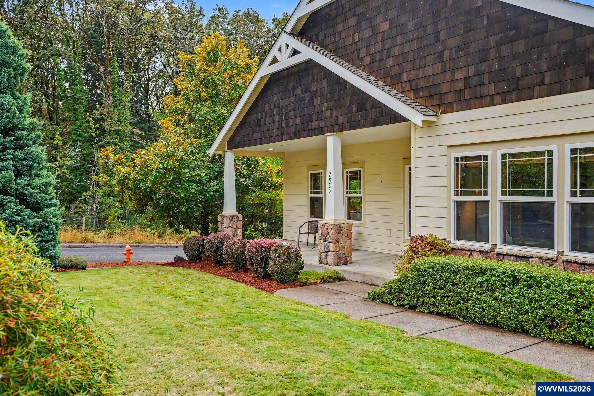 2880 SW Mulligan Pl