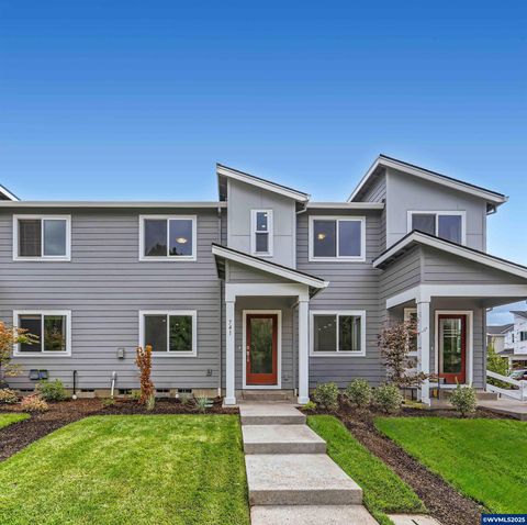 857 Sifuentez Ct Woodburn OR 97071