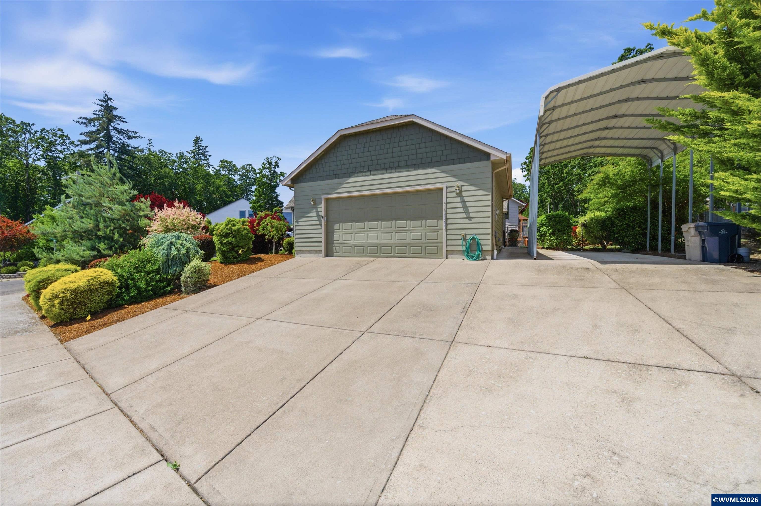 410 NW Byers Ln