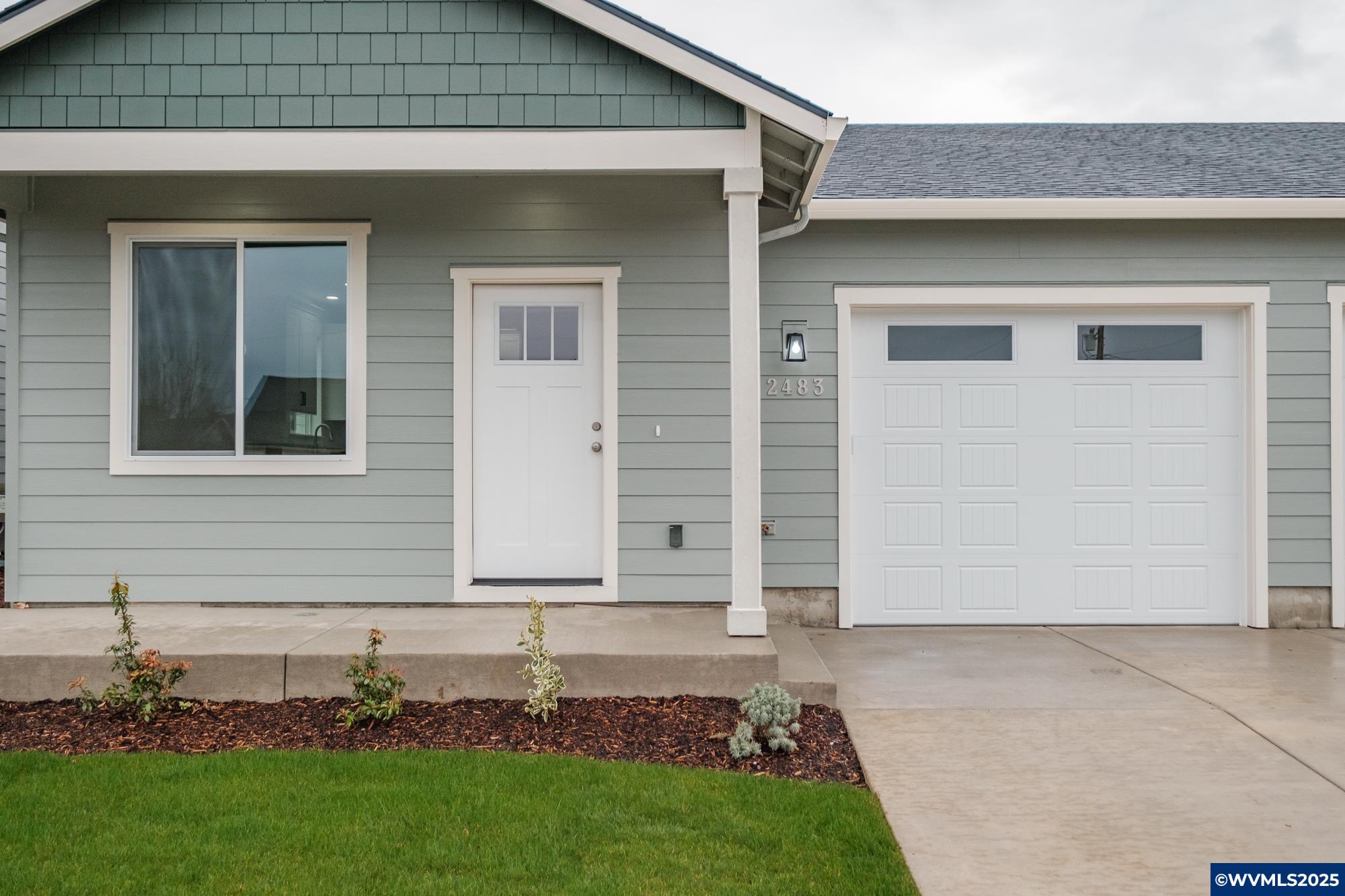 Lebanon, Oregon 97355, United States, 6 Bedrooms Bedrooms, ,4 BathroomsBathrooms,Residential,Active,77627