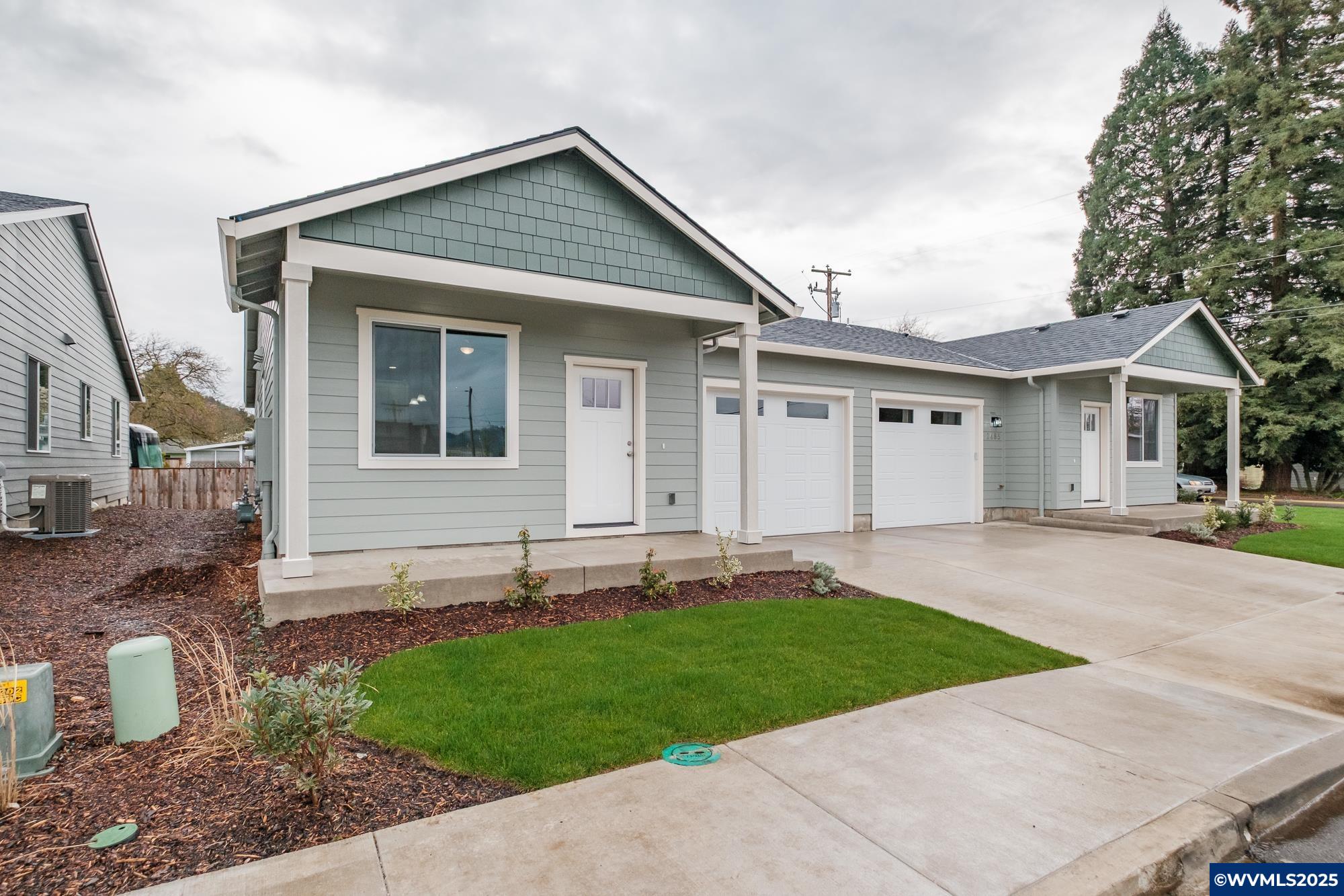 Lebanon, Oregon 97355, United States, 6 Bedrooms Bedrooms, ,4 BathroomsBathrooms,Residential,Active,77627