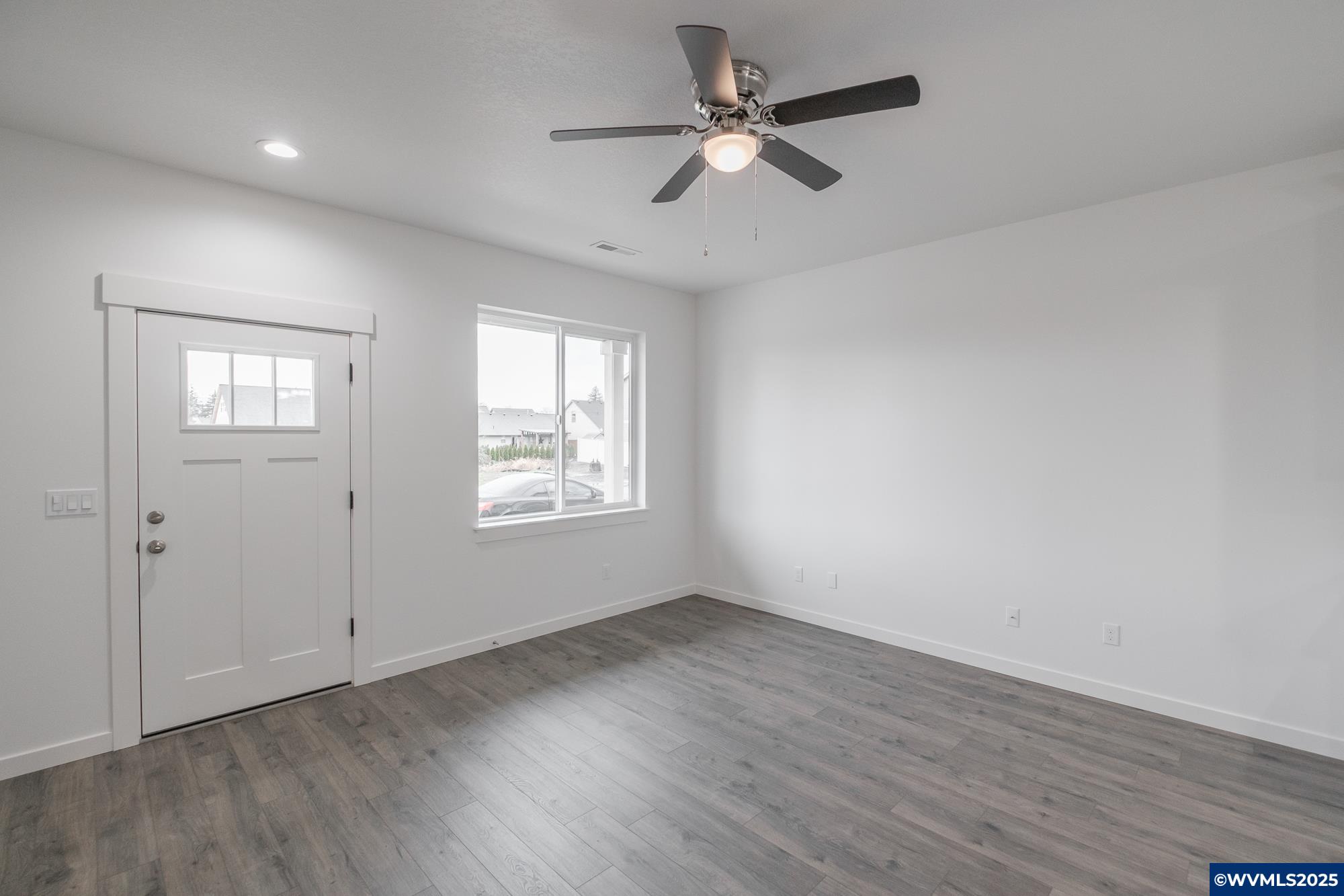 Lebanon, Oregon 97355, United States, 6 Bedrooms Bedrooms, ,4 BathroomsBathrooms,Residential,Active,77627