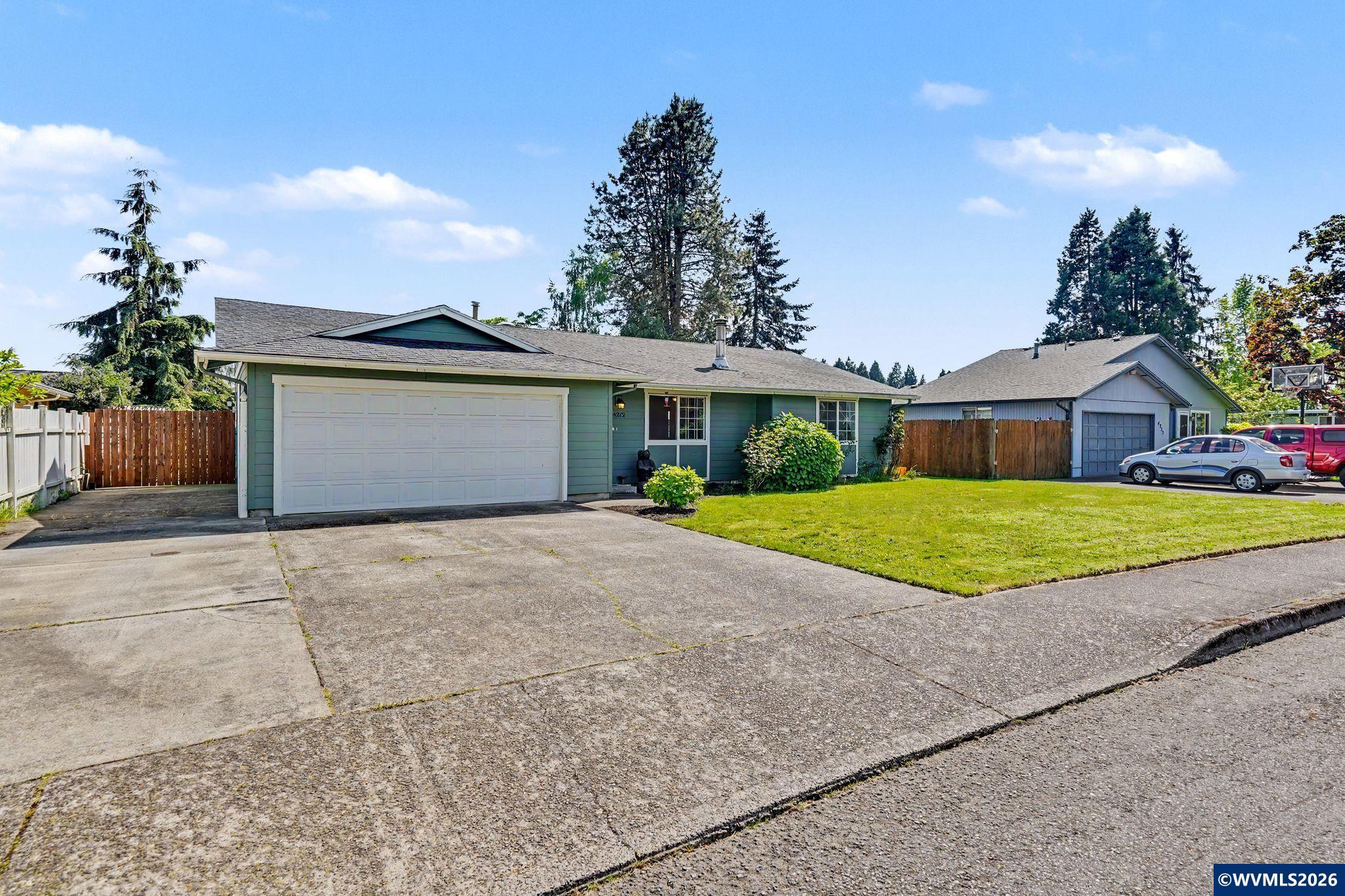 4272 Sylvia Ct SE