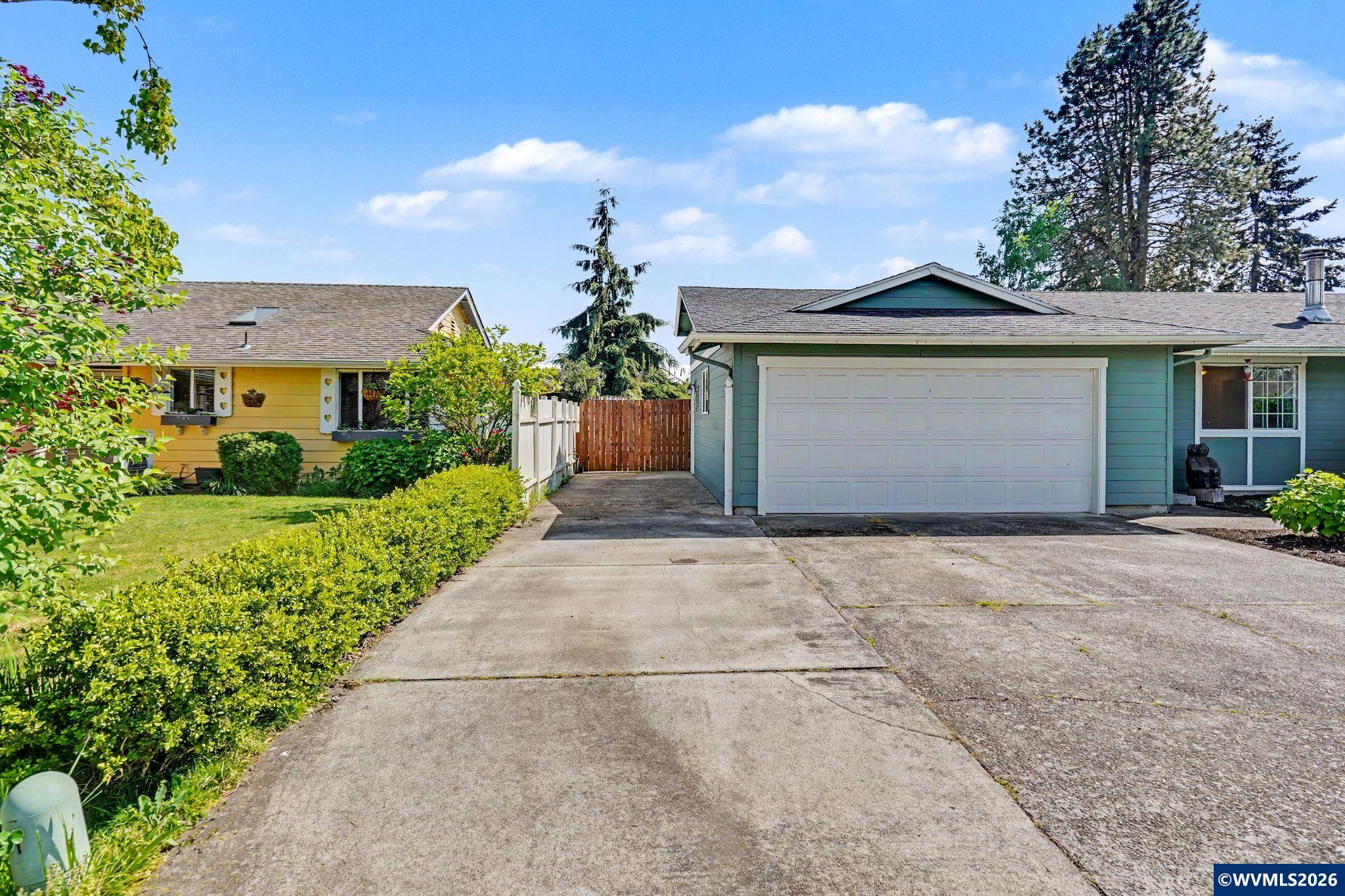 4272 Sylvia Ct SE