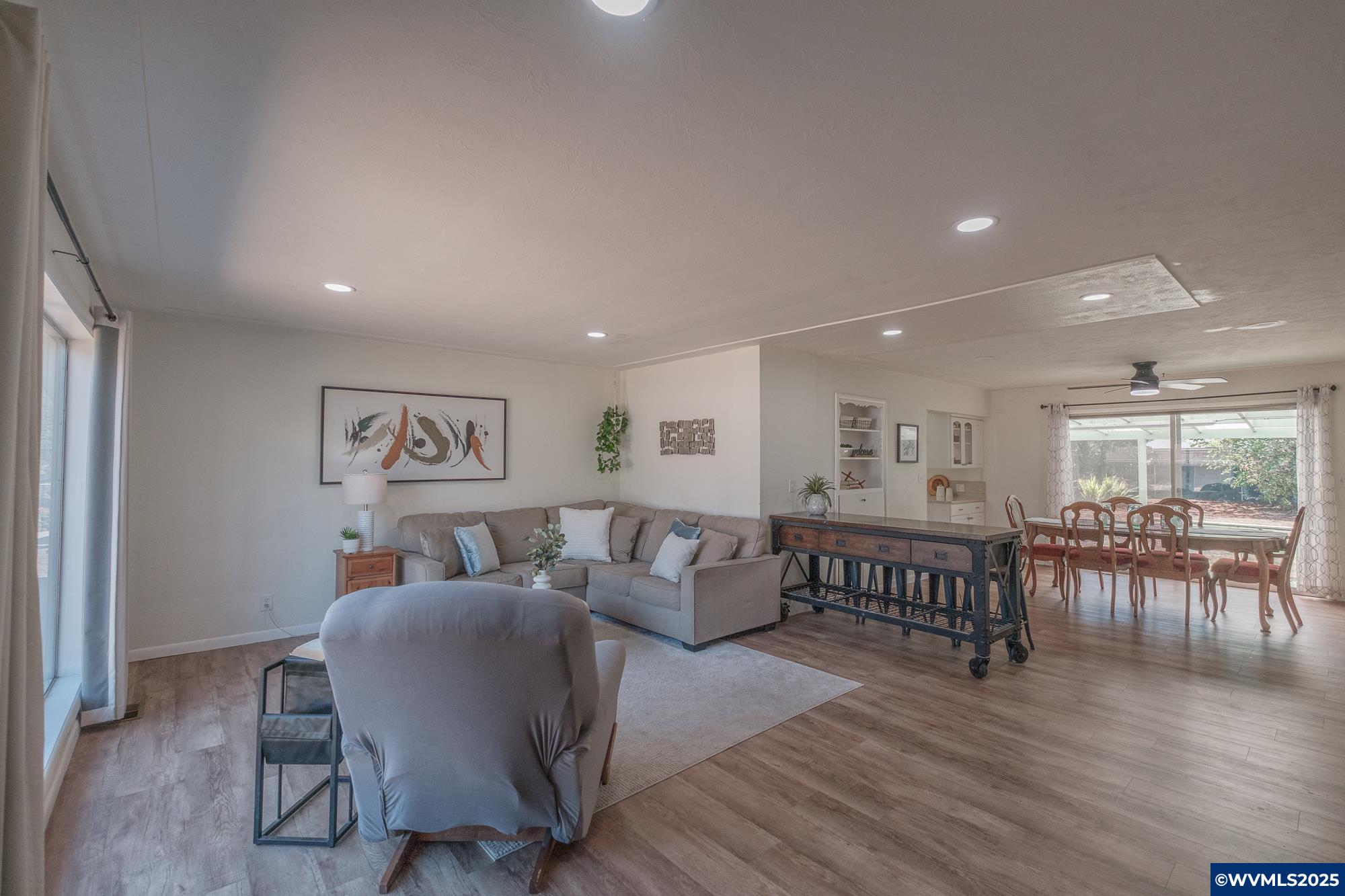 1236 Redwood St NW