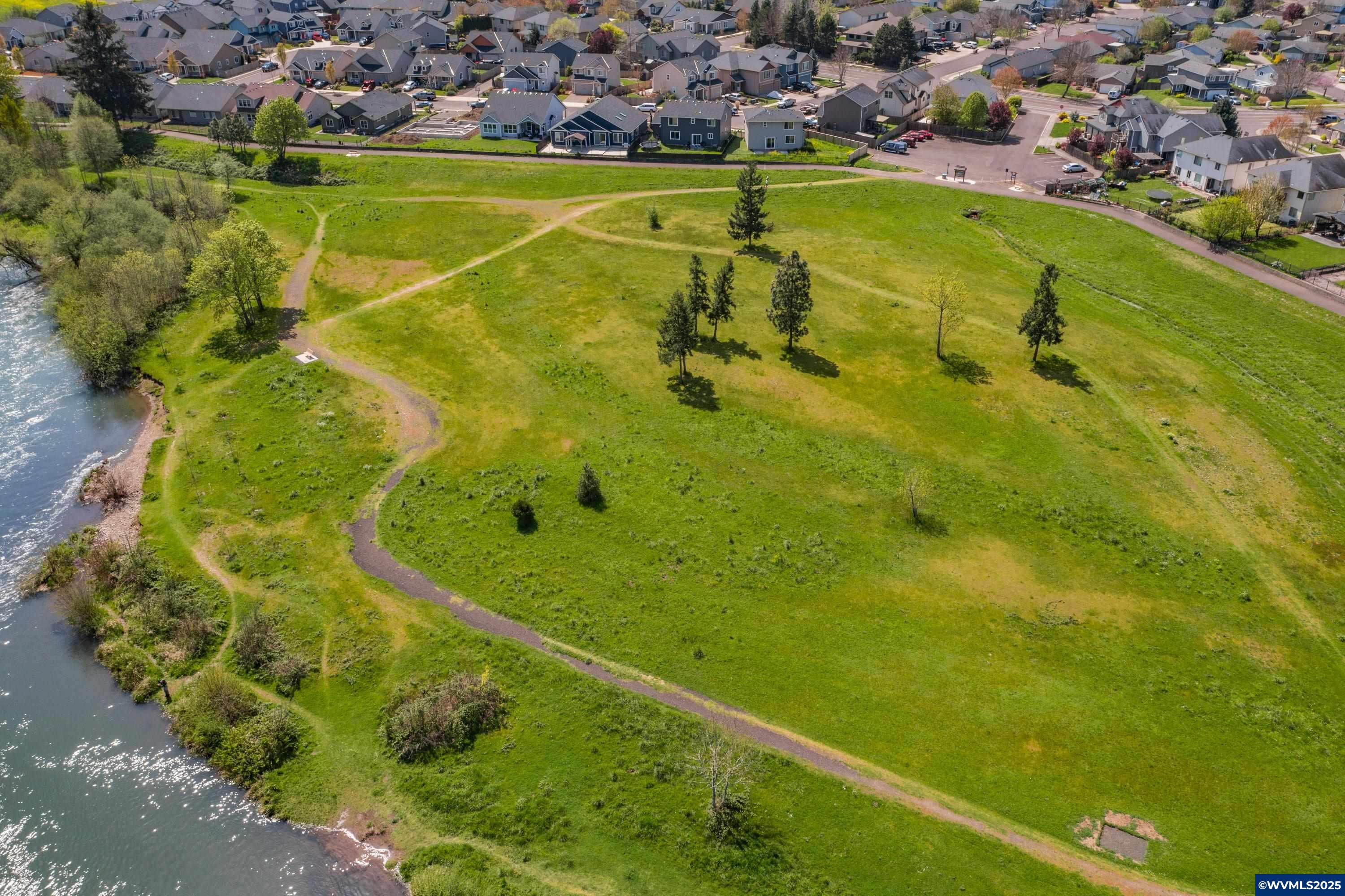 Lebanon, Oregon 97355, United States, 6 Bedrooms Bedrooms, ,6 BathroomsBathrooms,Residential,Pending,242451