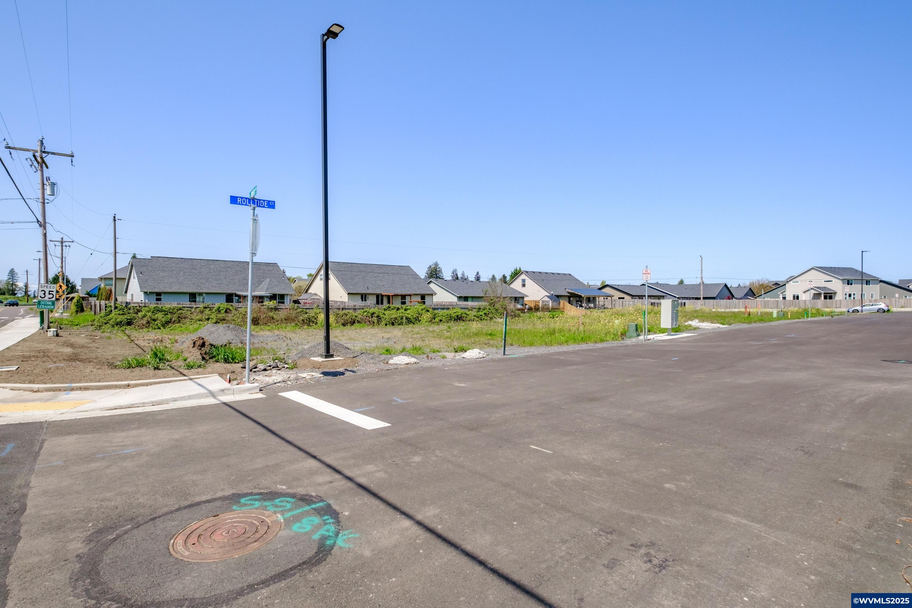 Lebanon, Oregon 97355, United States, 6 Bedrooms Bedrooms, ,6 BathroomsBathrooms,Residential,Pending,242451