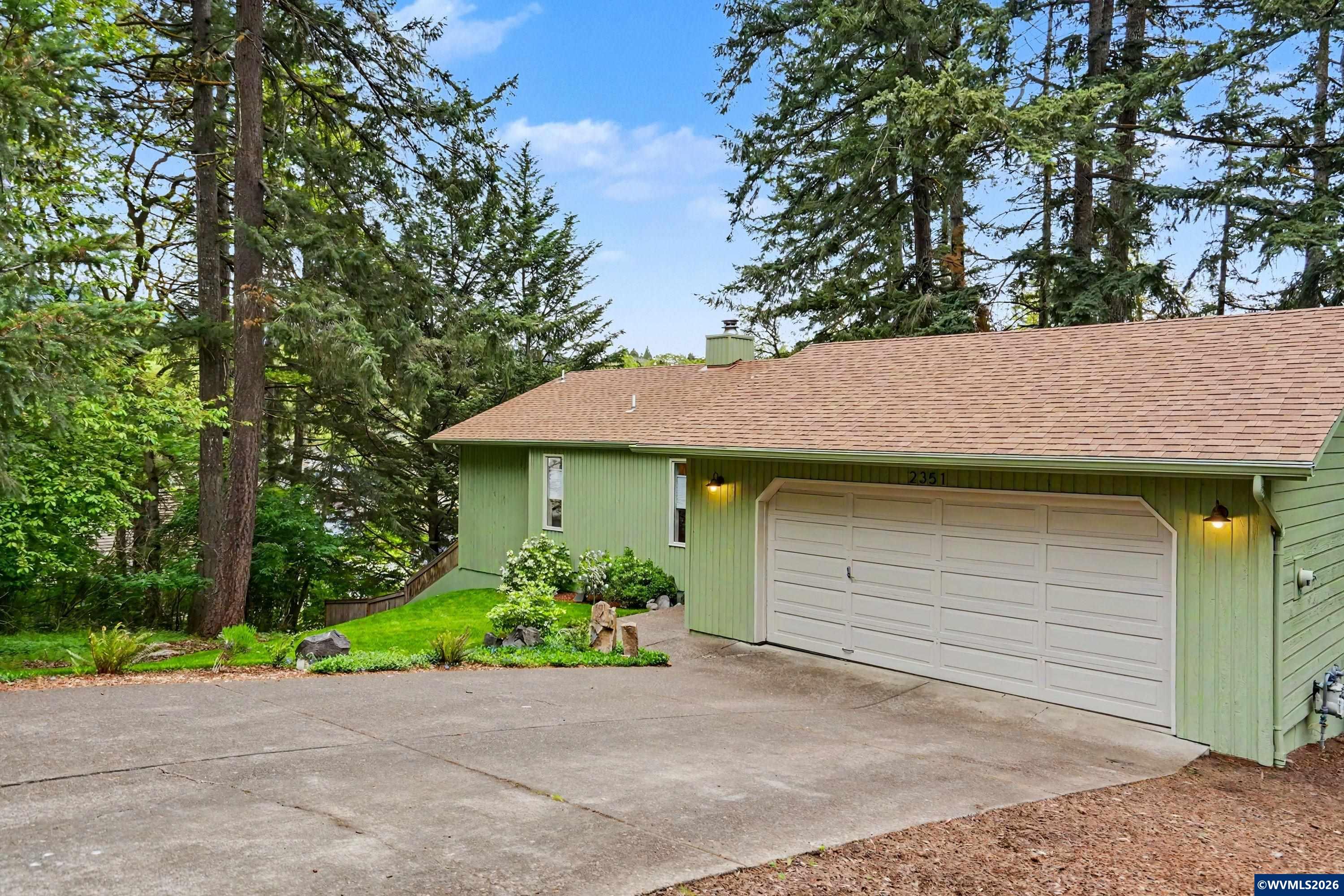 2351 NW Nightingale Pl