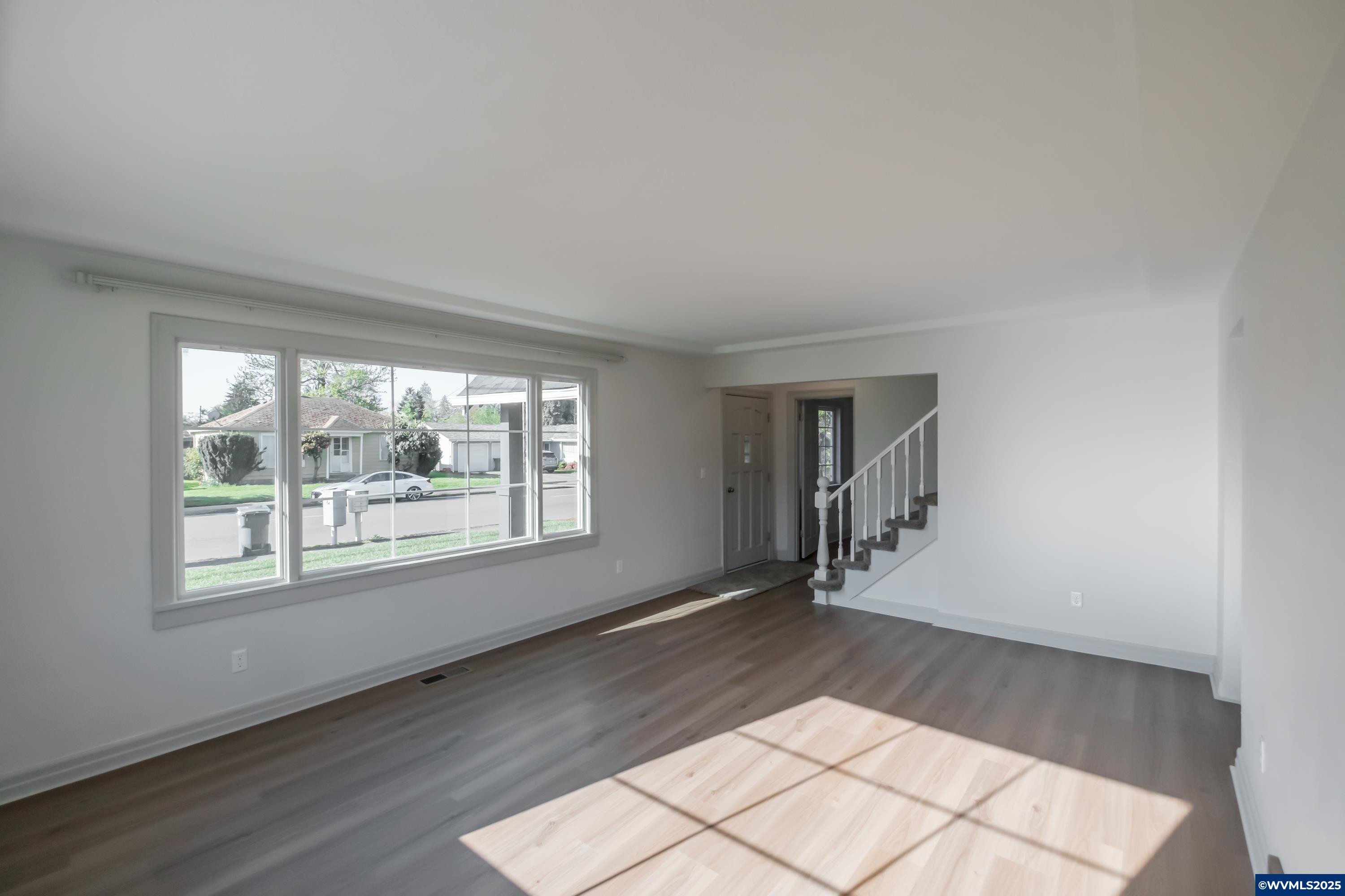 Salem, Oregon 97301, United States, 4 Bedrooms Bedrooms, ,3 BathroomsBathrooms,Residential,Pending,110597