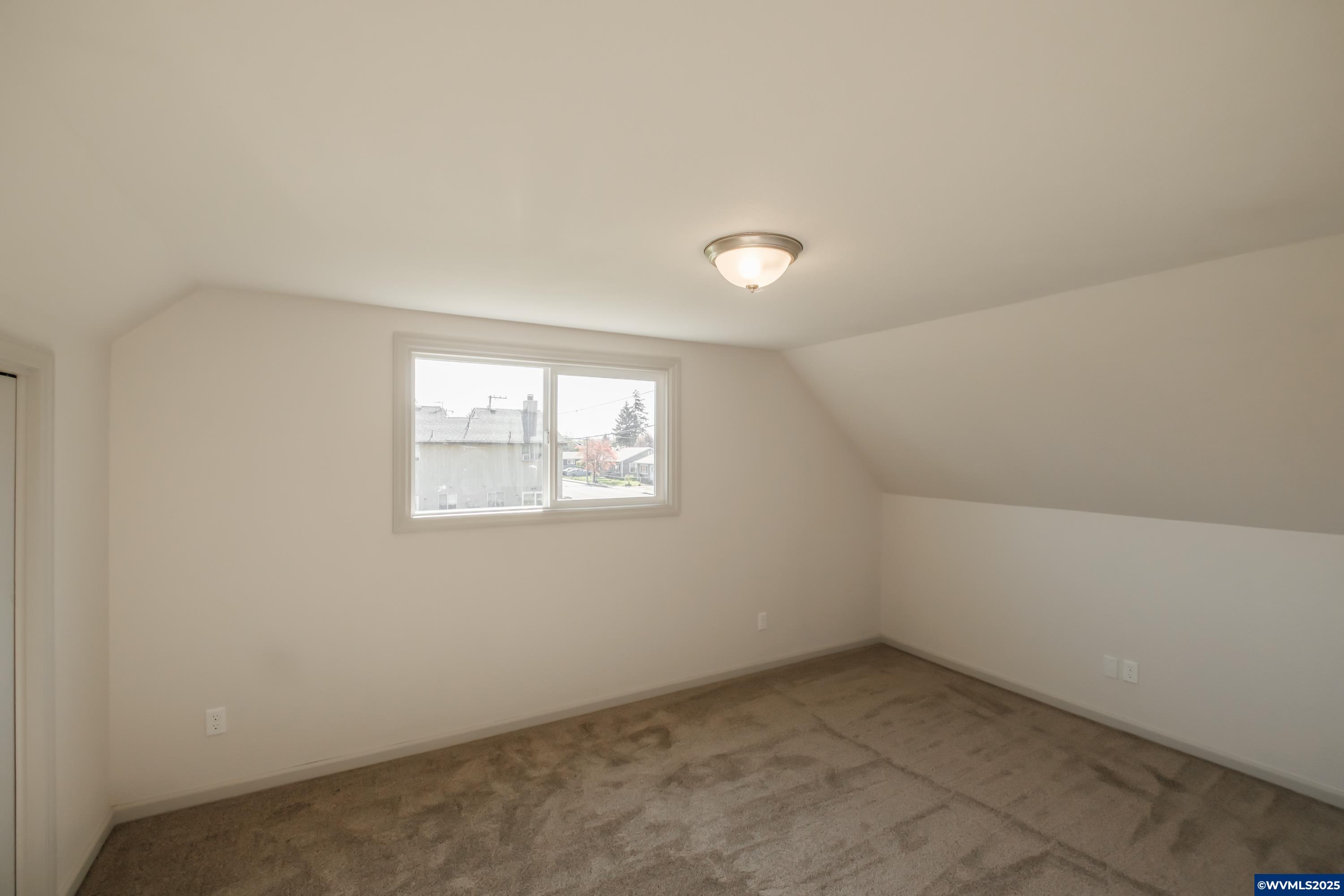 Salem, Oregon 97301, United States, 4 Bedrooms Bedrooms, ,3 BathroomsBathrooms,Residential,Pending,110597