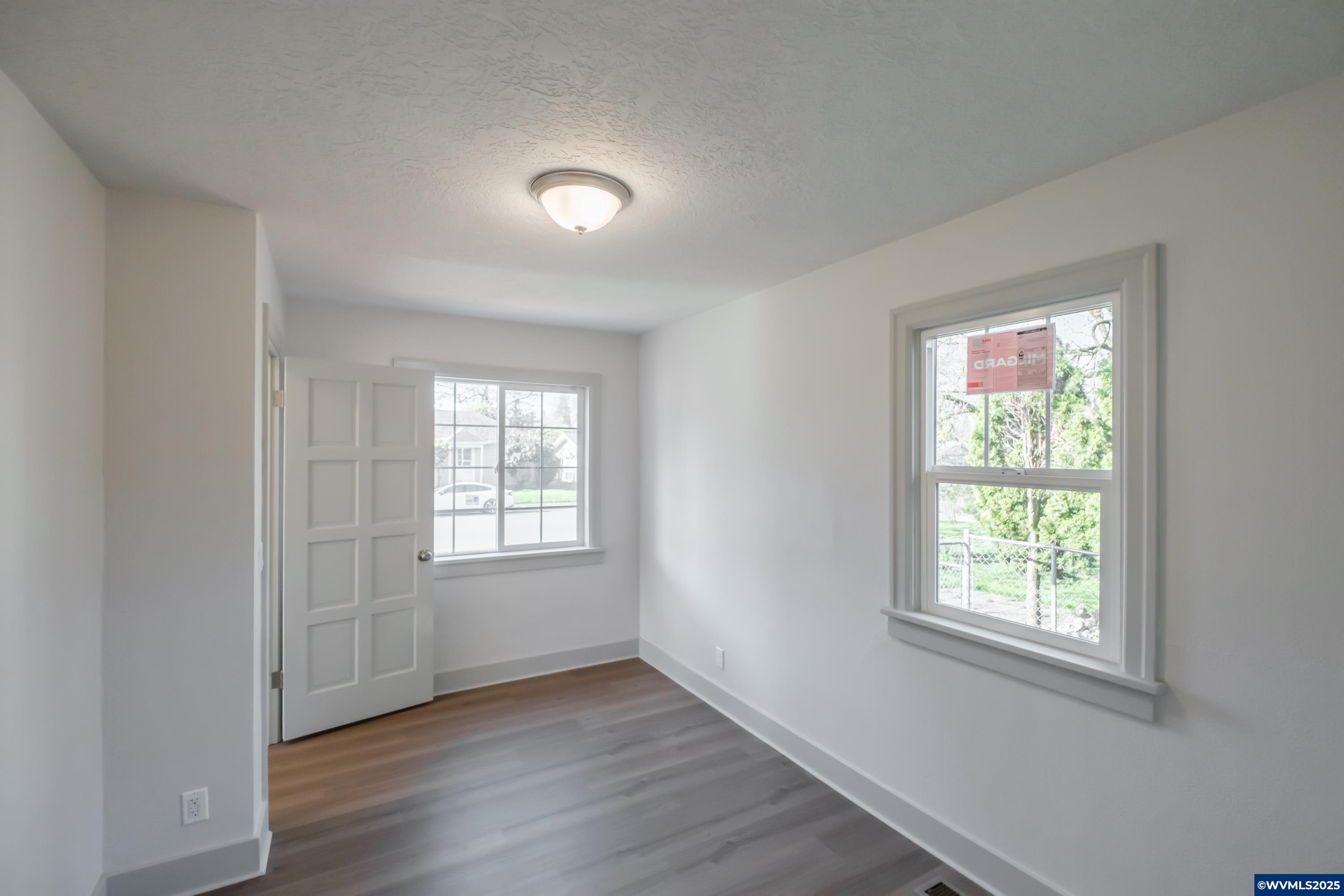 Salem, Oregon 97301, United States, 4 Bedrooms Bedrooms, ,3 BathroomsBathrooms,Residential,Pending,110597