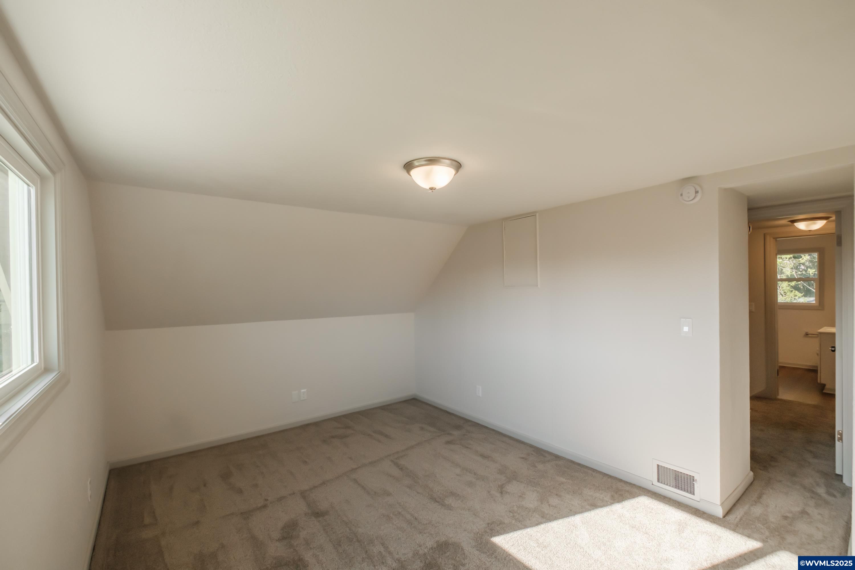 Salem, Oregon 97301, United States, 4 Bedrooms Bedrooms, ,3 BathroomsBathrooms,Residential,Pending,110597