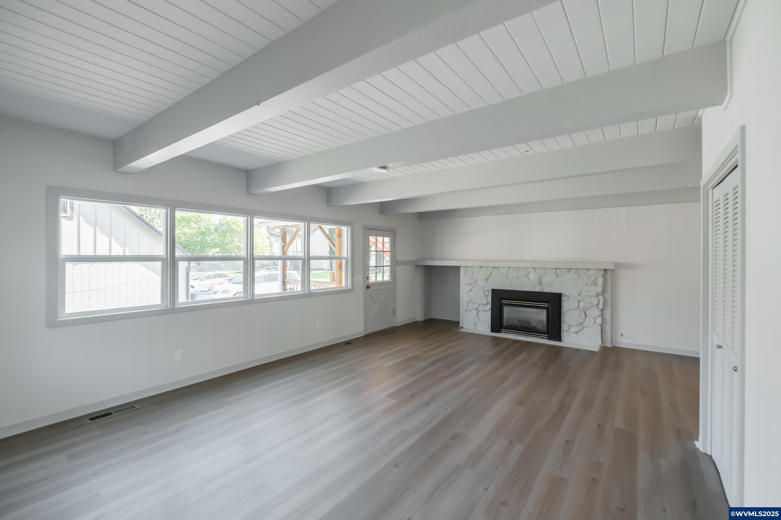 Salem, Oregon 97301, United States, 4 Bedrooms Bedrooms, ,3 BathroomsBathrooms,Residential,Pending,110597