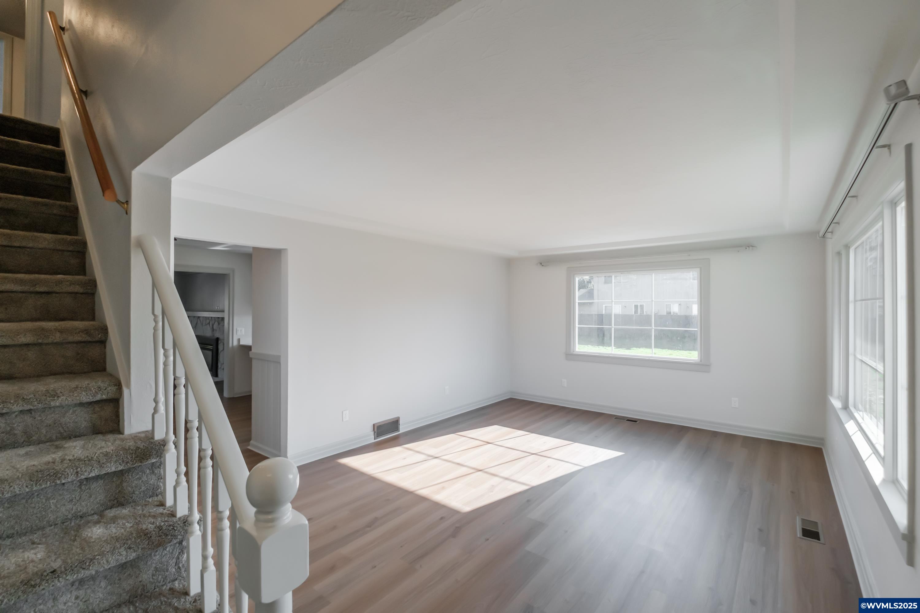 Salem, Oregon 97301, United States, 4 Bedrooms Bedrooms, ,3 BathroomsBathrooms,Residential,Pending,110597