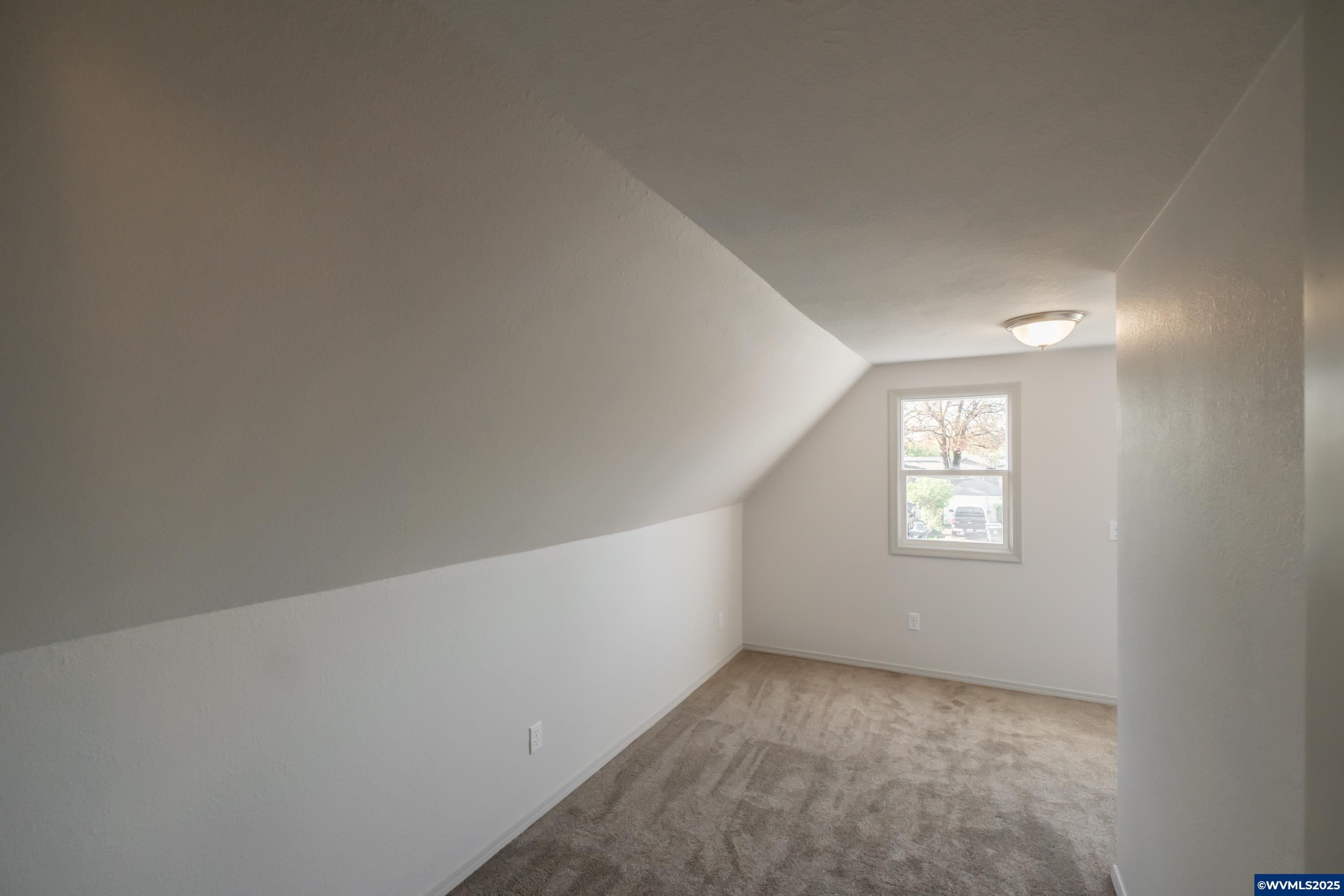 Salem, Oregon 97301, United States, 4 Bedrooms Bedrooms, ,3 BathroomsBathrooms,Residential,Pending,110597