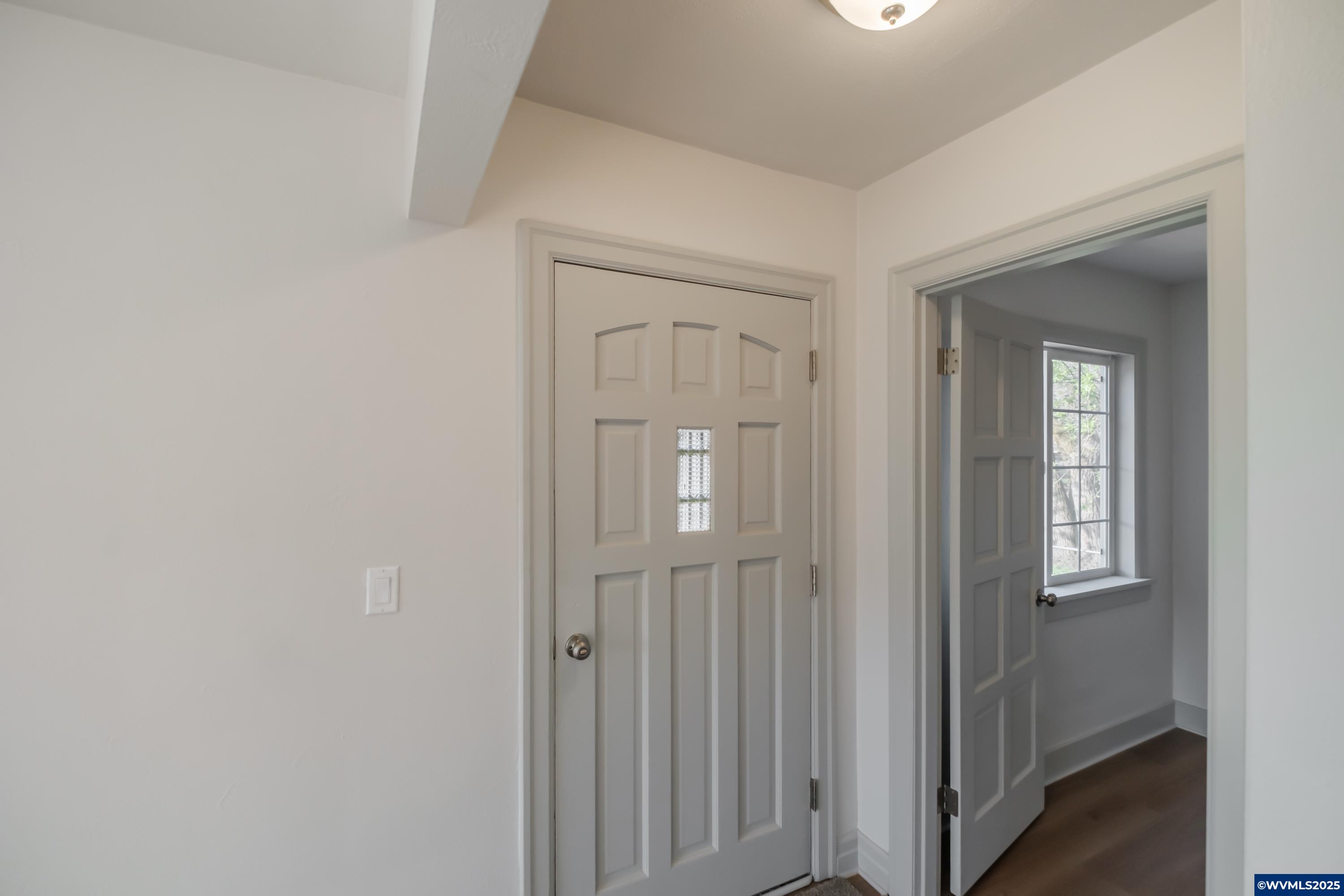 Salem, Oregon 97301, United States, 4 Bedrooms Bedrooms, ,3 BathroomsBathrooms,Residential,Pending,110597