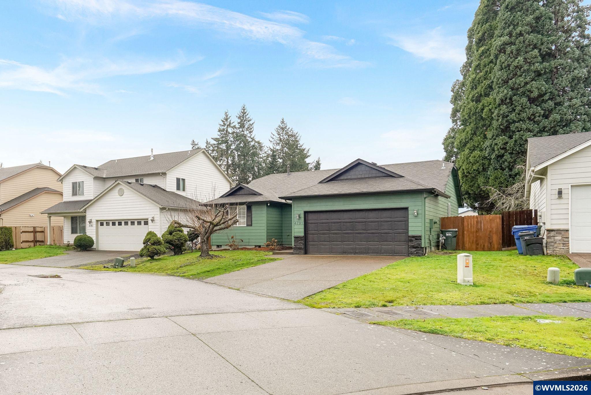 4791 Currant Ln NE
