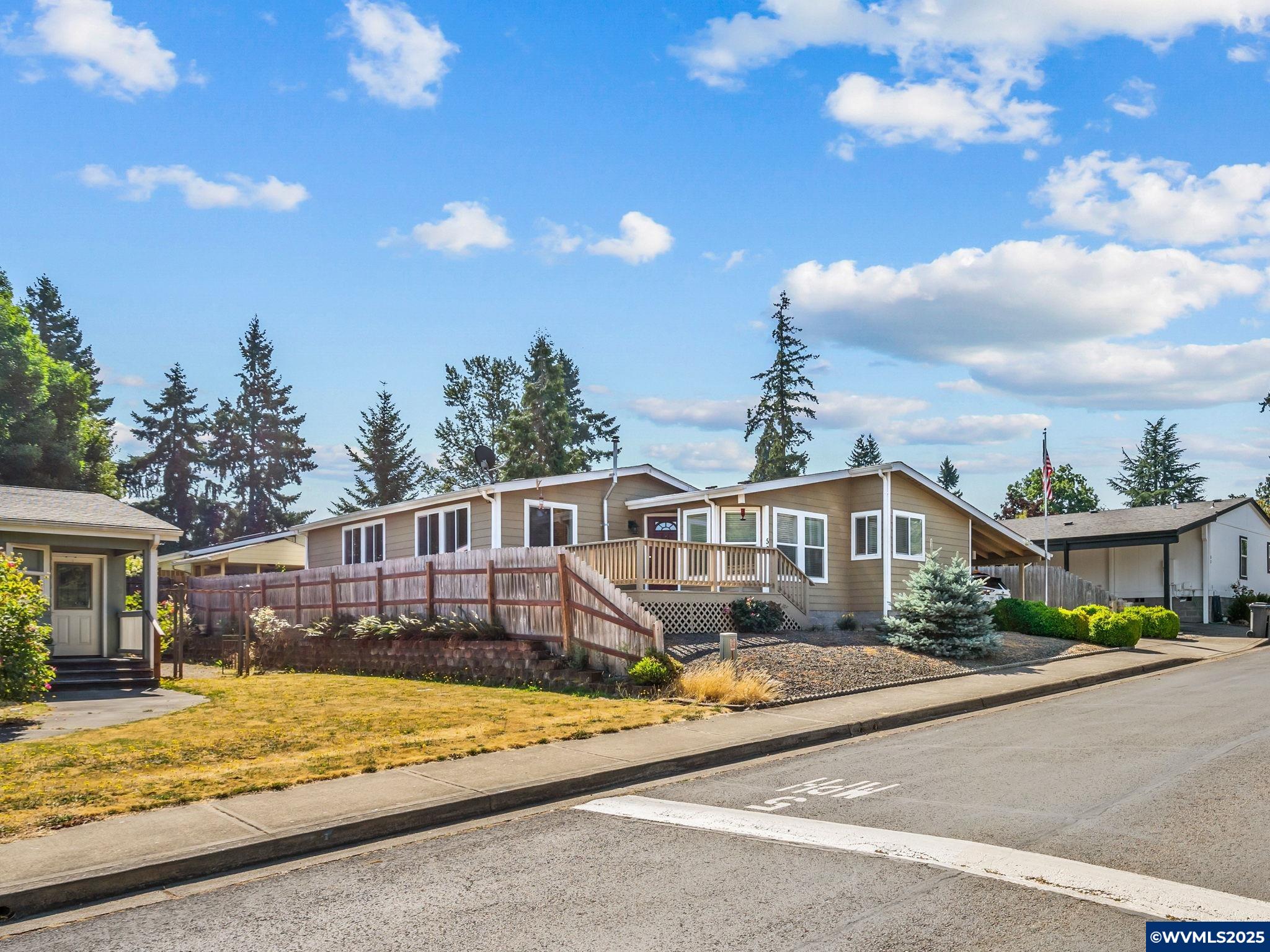 1015 Oak (#52) St