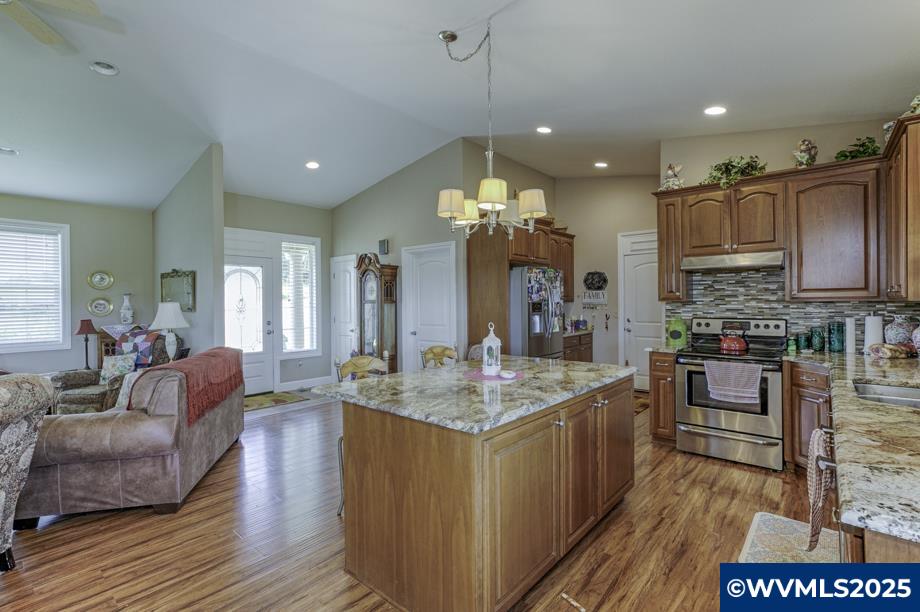 3487 Orchard Heights Rd NW