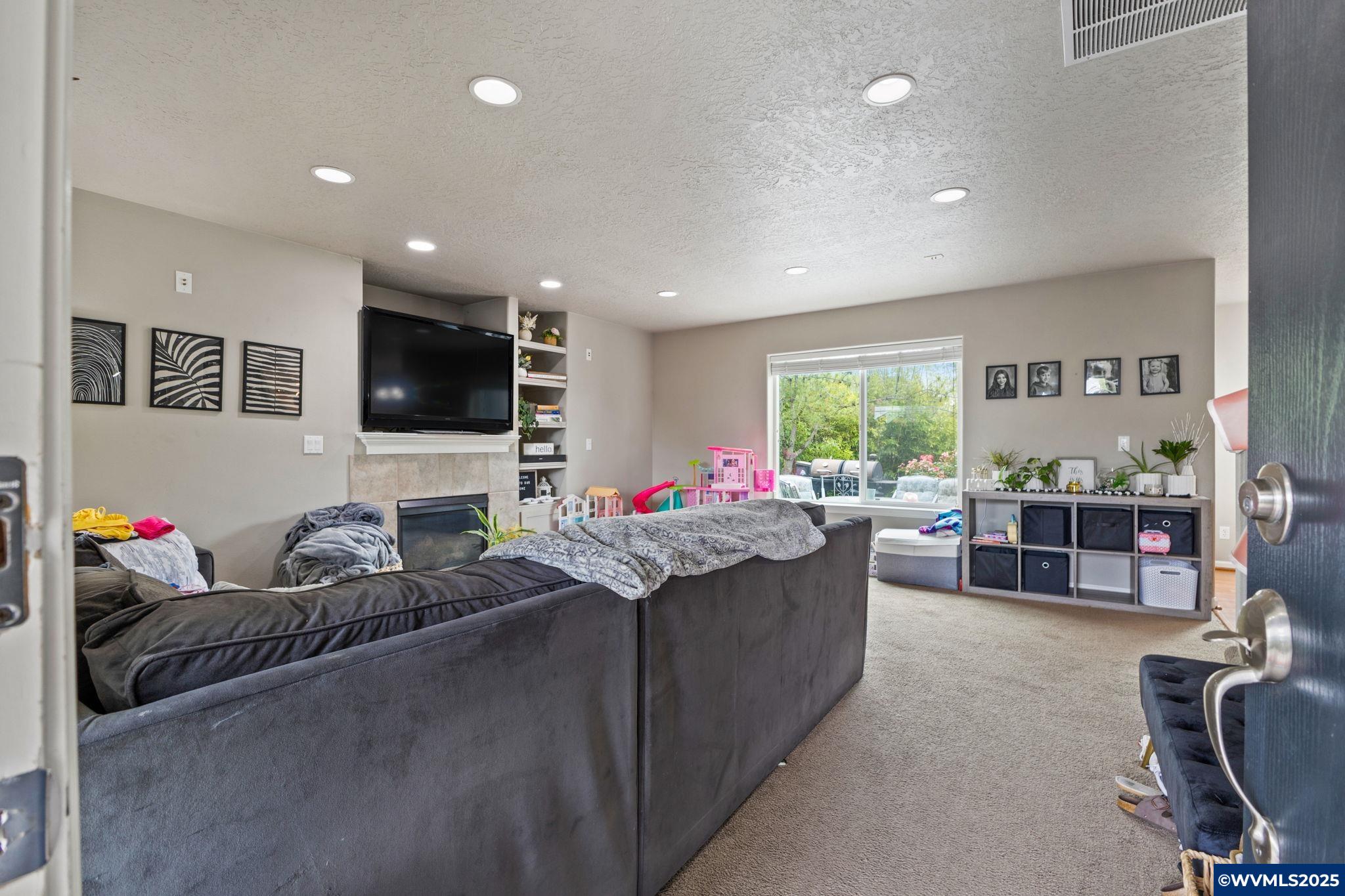 2605 San Clemente Ct NE
