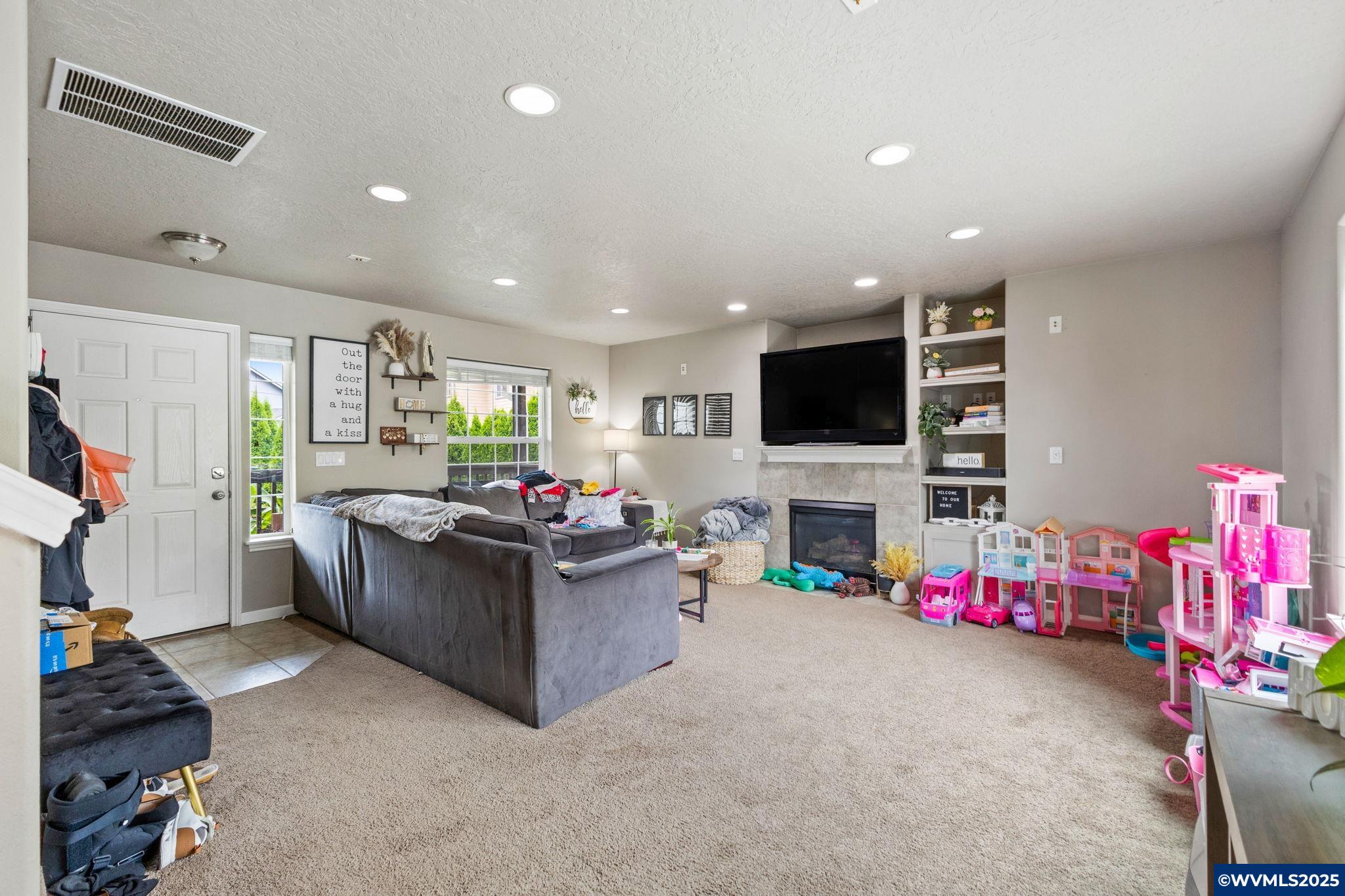 2605 San Clemente Ct NE