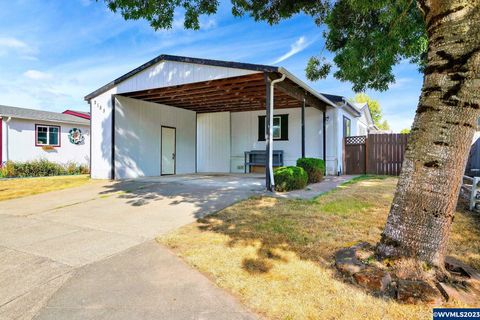 2185 Lyon St SE Albany OR 97322