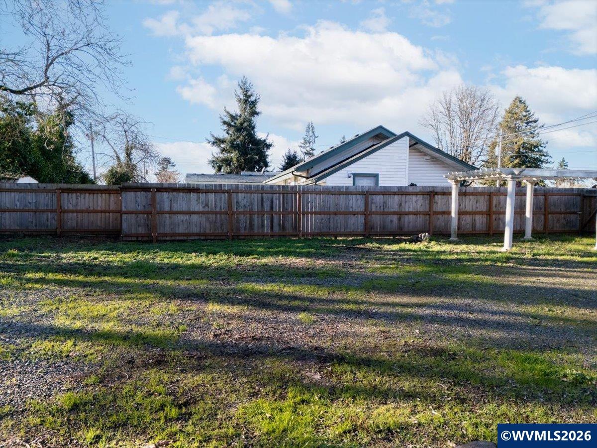 2128 (Next to) Front Av NE