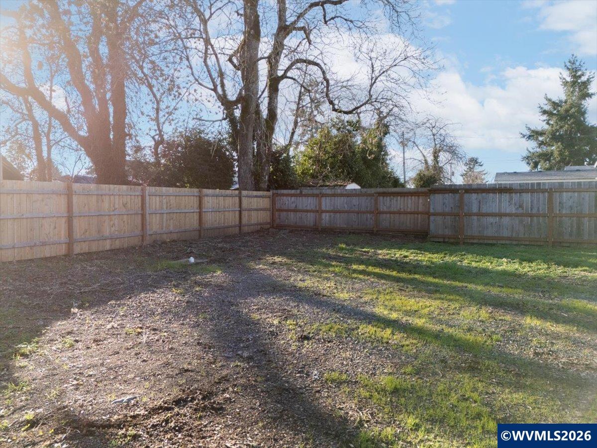 2128 (Next to) Front Av NE