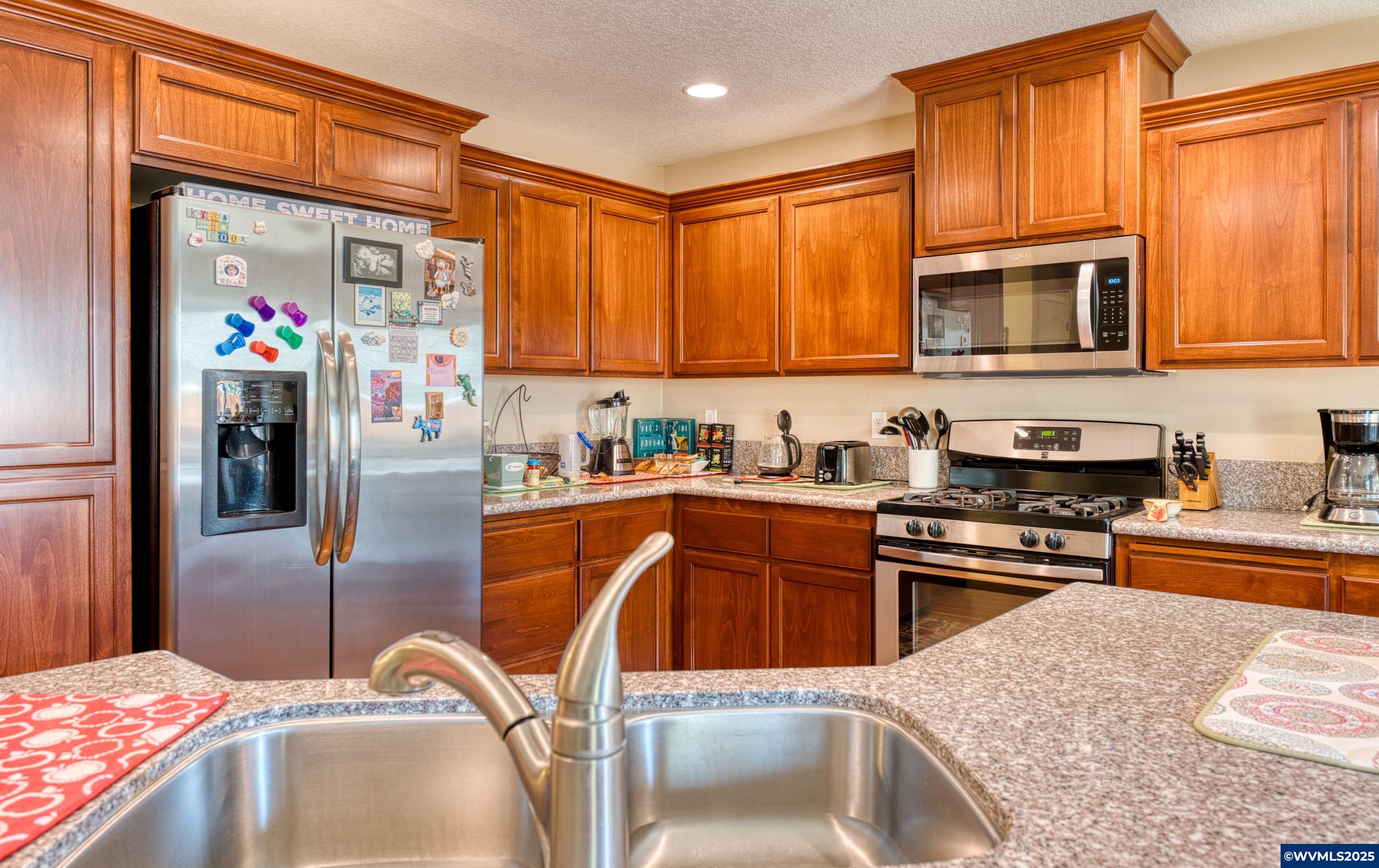 9933 Panther Ct