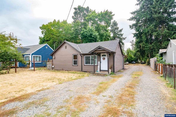 230 HIGH ST, JEFFERSON, OR 97352 - Image 30add4cf7db284e7bd7a09e7e9c3c7a1/1492416847