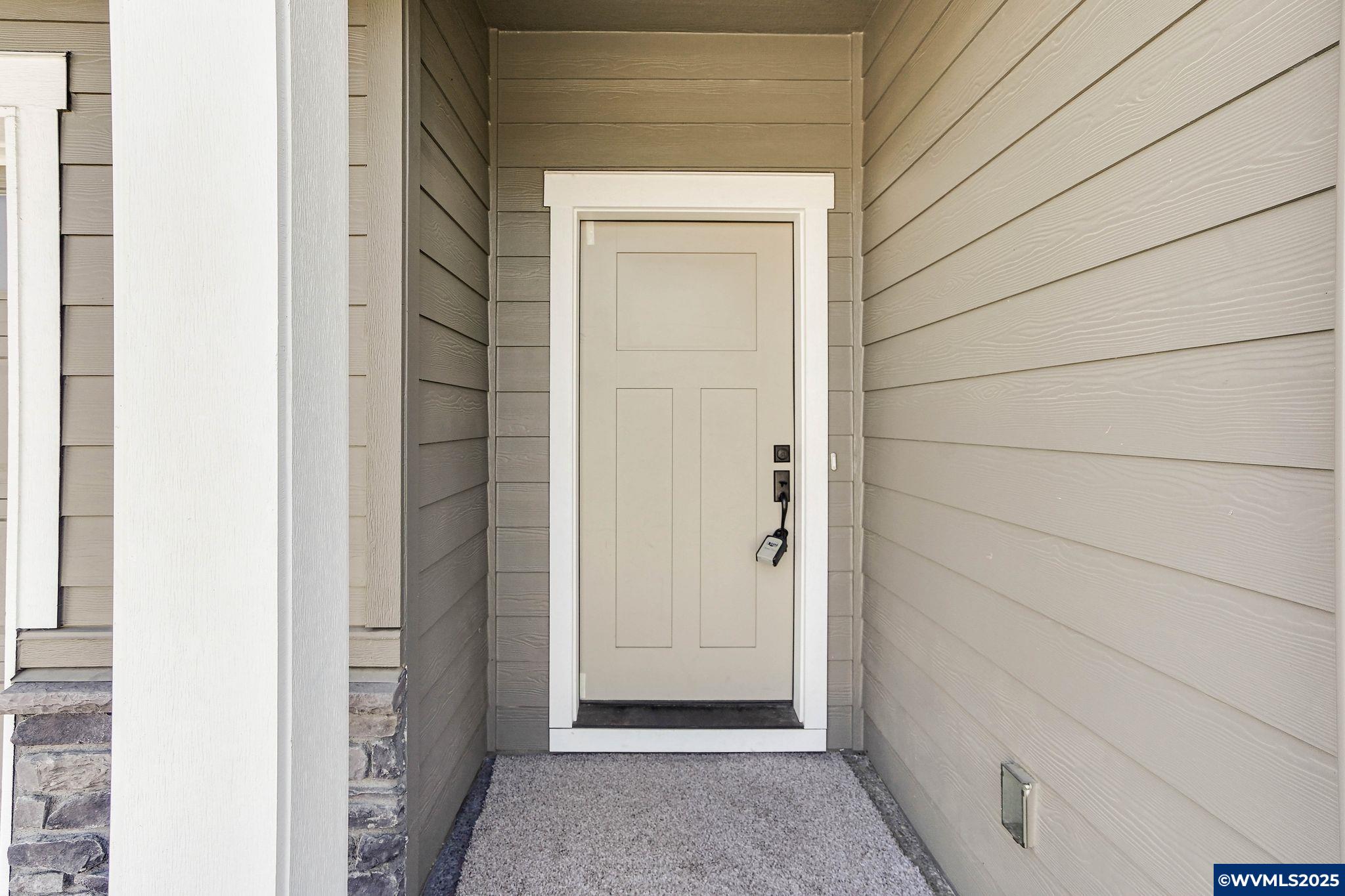 4942 Gemini Av NE