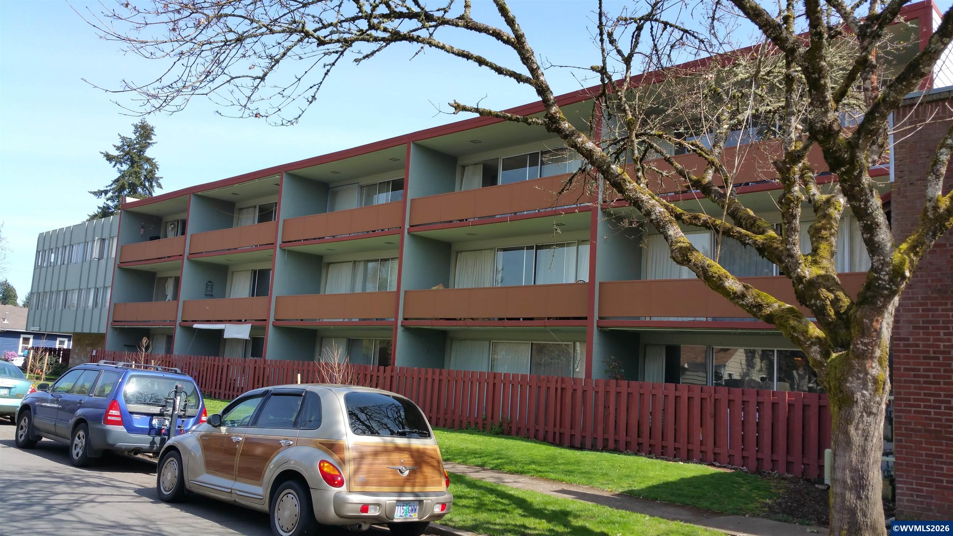 1010 NW Fillmore Av