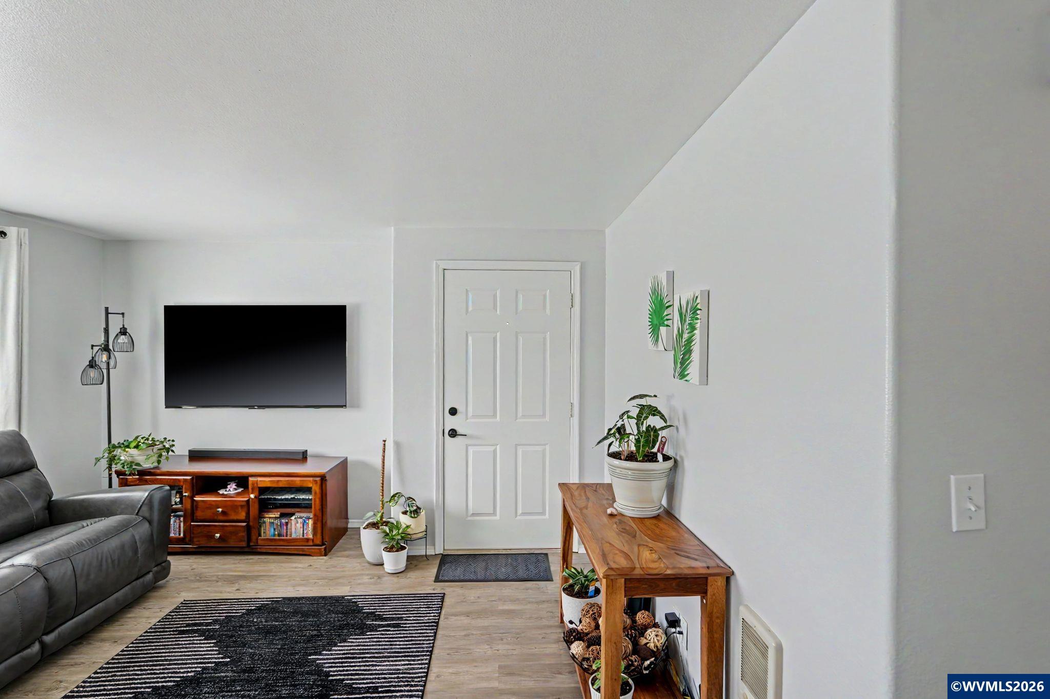 1916,1920 SE 16th Av