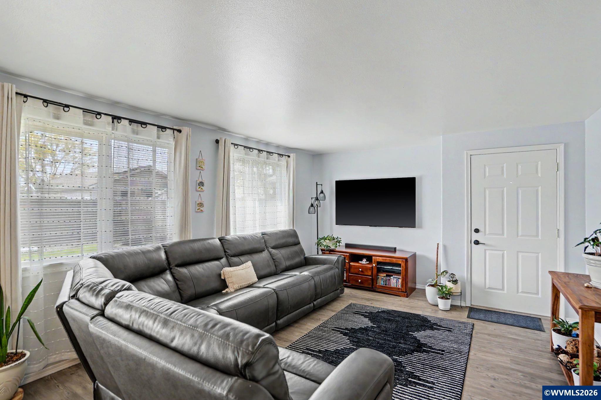 1916,1920 SE 16th Av