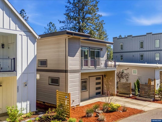 2042 VILLAGE CENTER DR SE, SALEM, OR 97302 - Image 3415e669abcf29d134f26baf1e4b6aaa/16065178