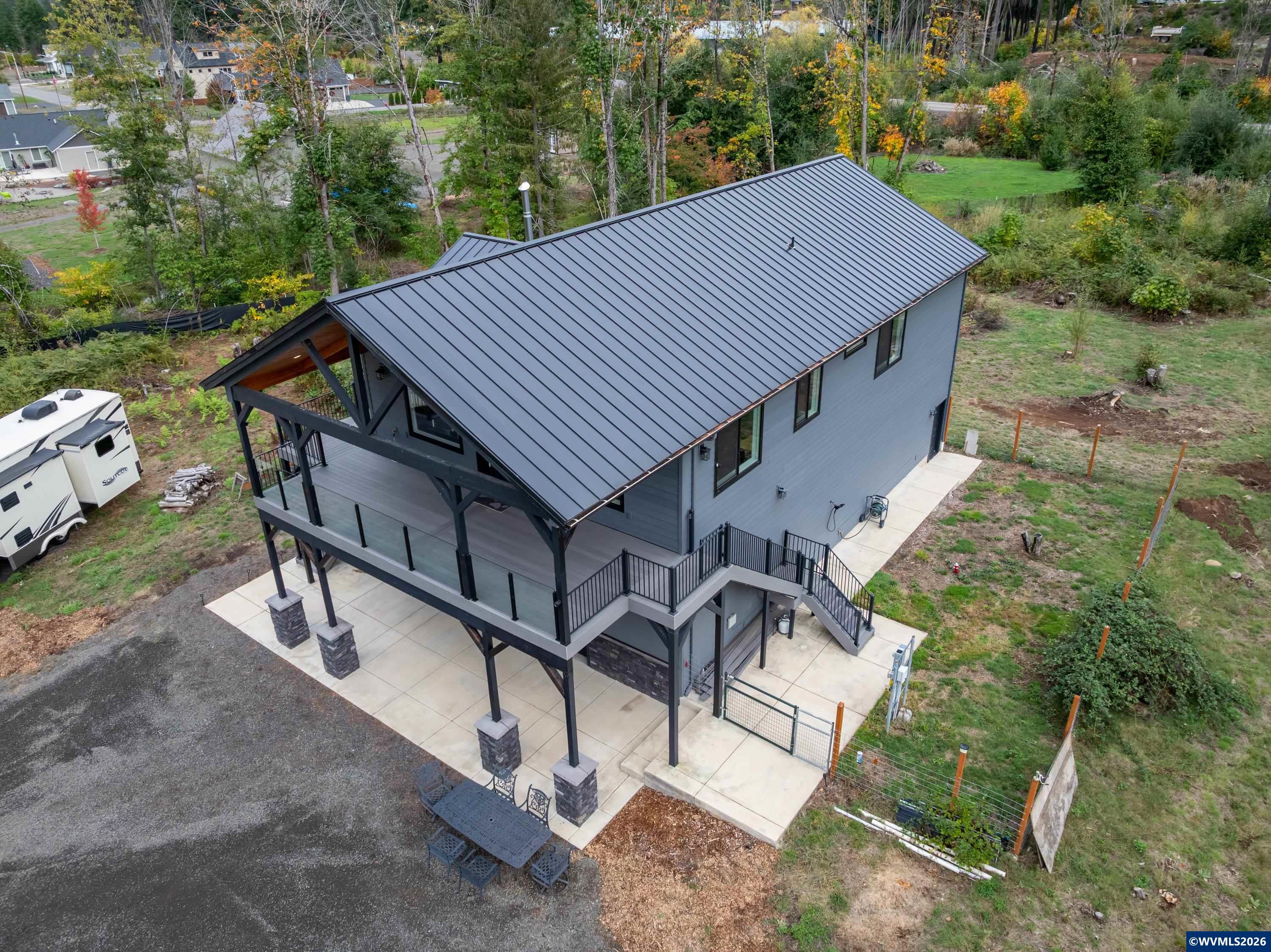 310 Detroit Rd S
