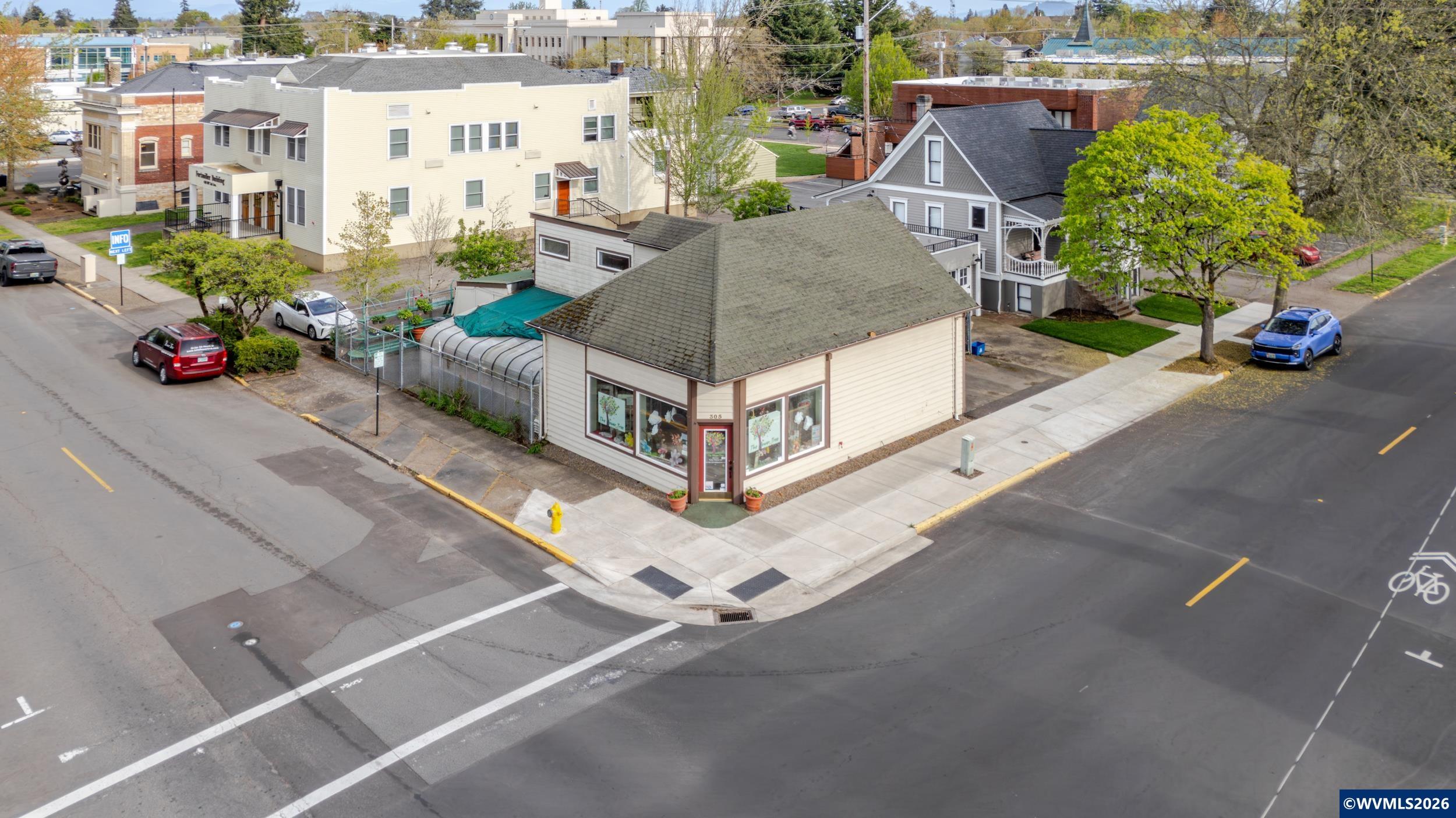 305 SW Washington St