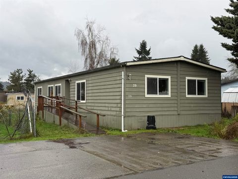 1530 Tamarack #39 St Sweet Home OR 97386