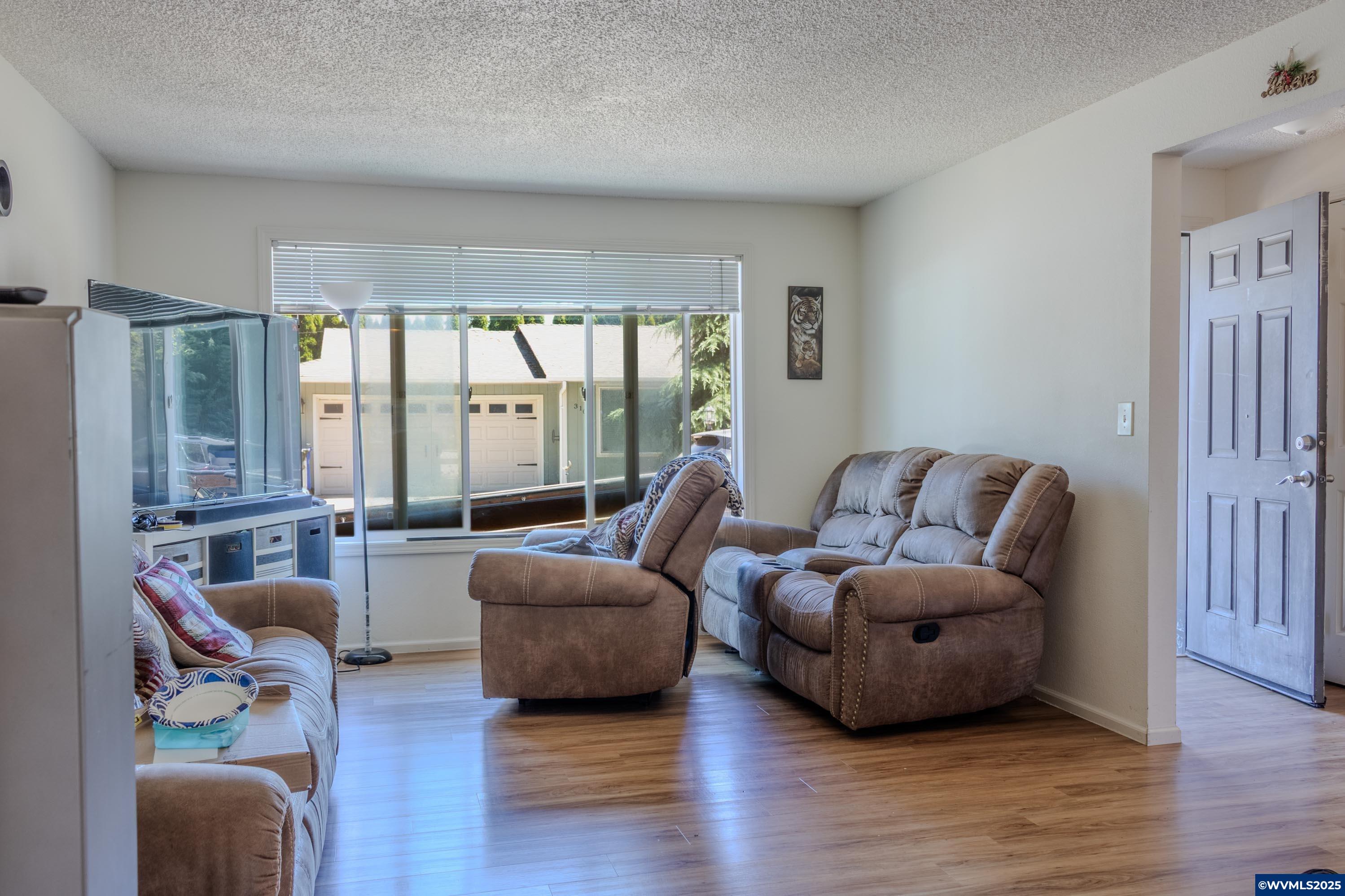 304 Boone Rd SE