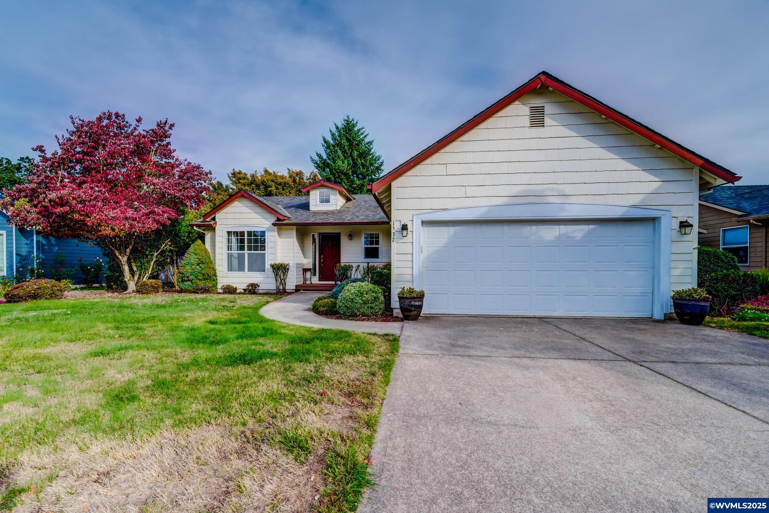 1537 Hummingbird Ln