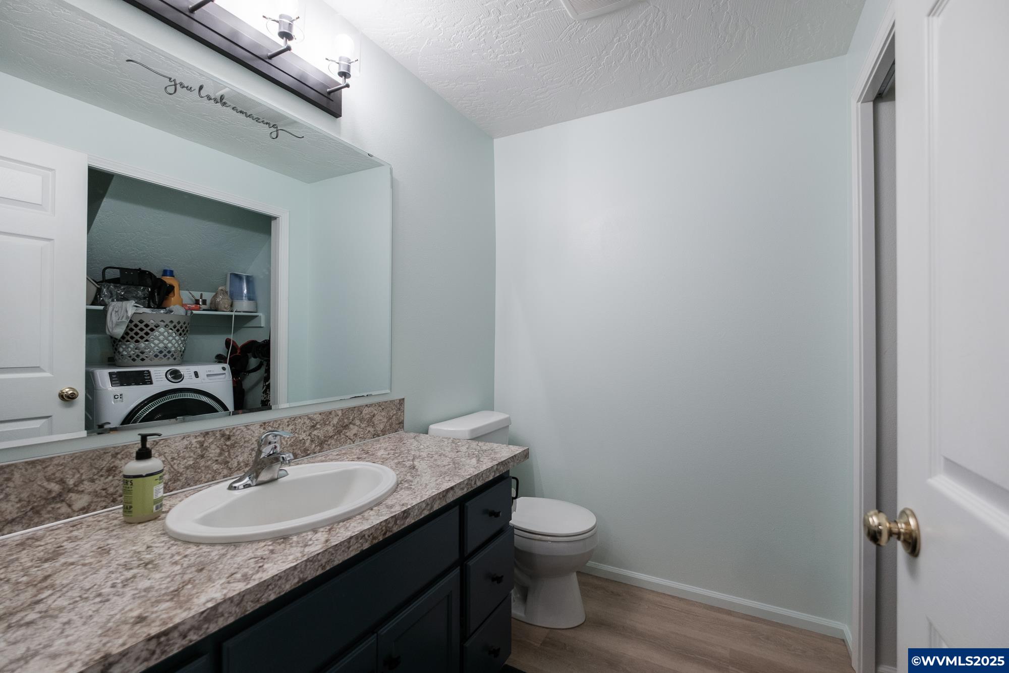 Eugene, Oregon 97402, United States, 2 Bedrooms Bedrooms, ,2 BathroomsBathrooms,Residential,Pending,125914