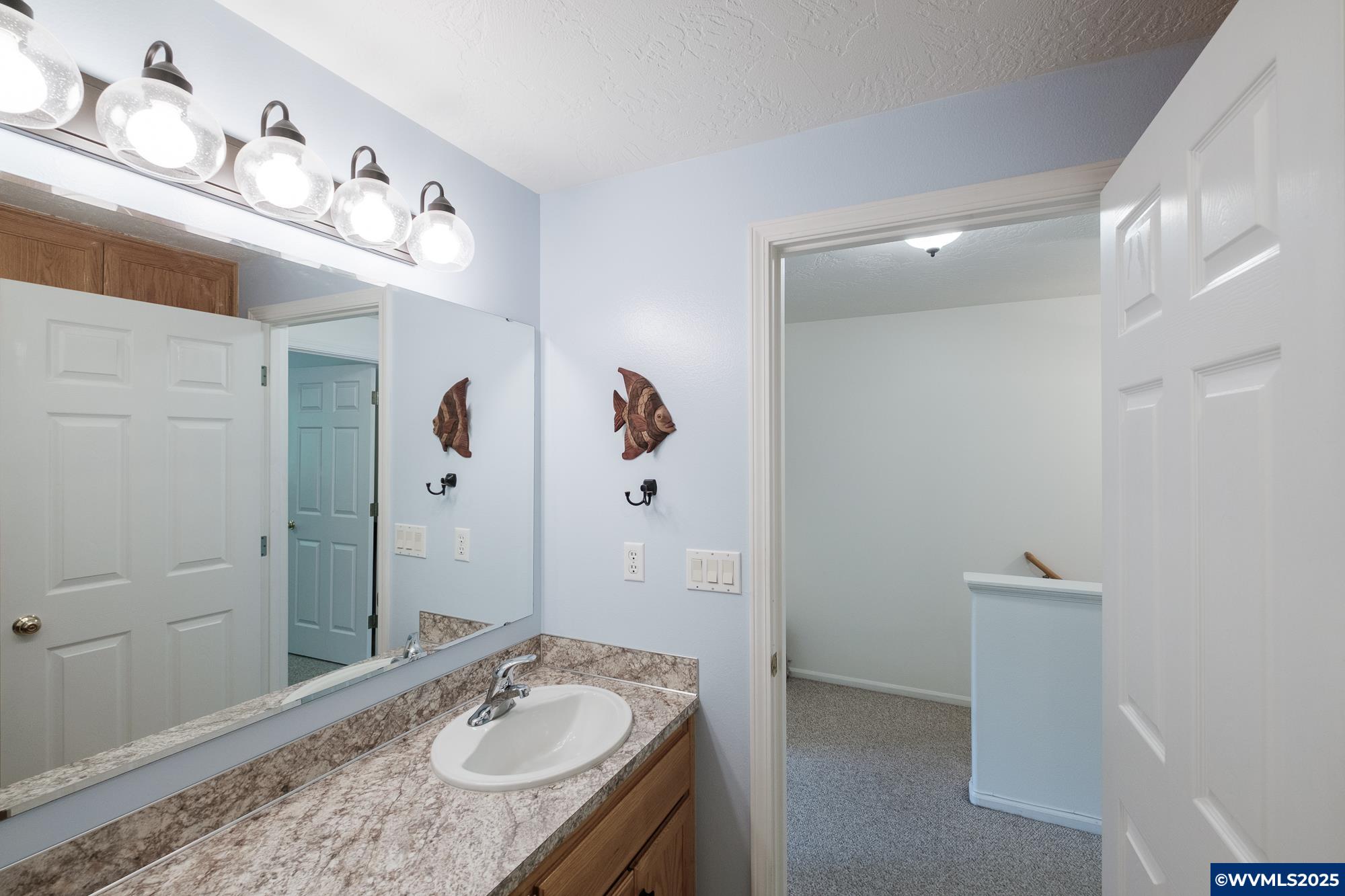 Eugene, Oregon 97402, United States, 2 Bedrooms Bedrooms, ,2 BathroomsBathrooms,Residential,Pending,125914