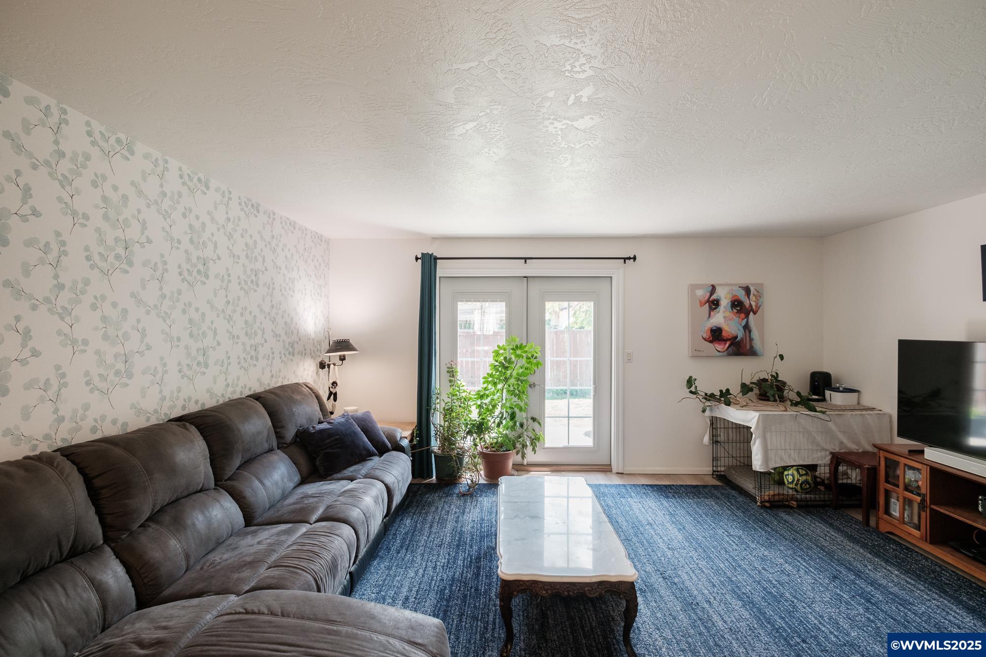 Eugene, Oregon 97402, United States, 2 Bedrooms Bedrooms, ,2 BathroomsBathrooms,Residential,Pending,125914